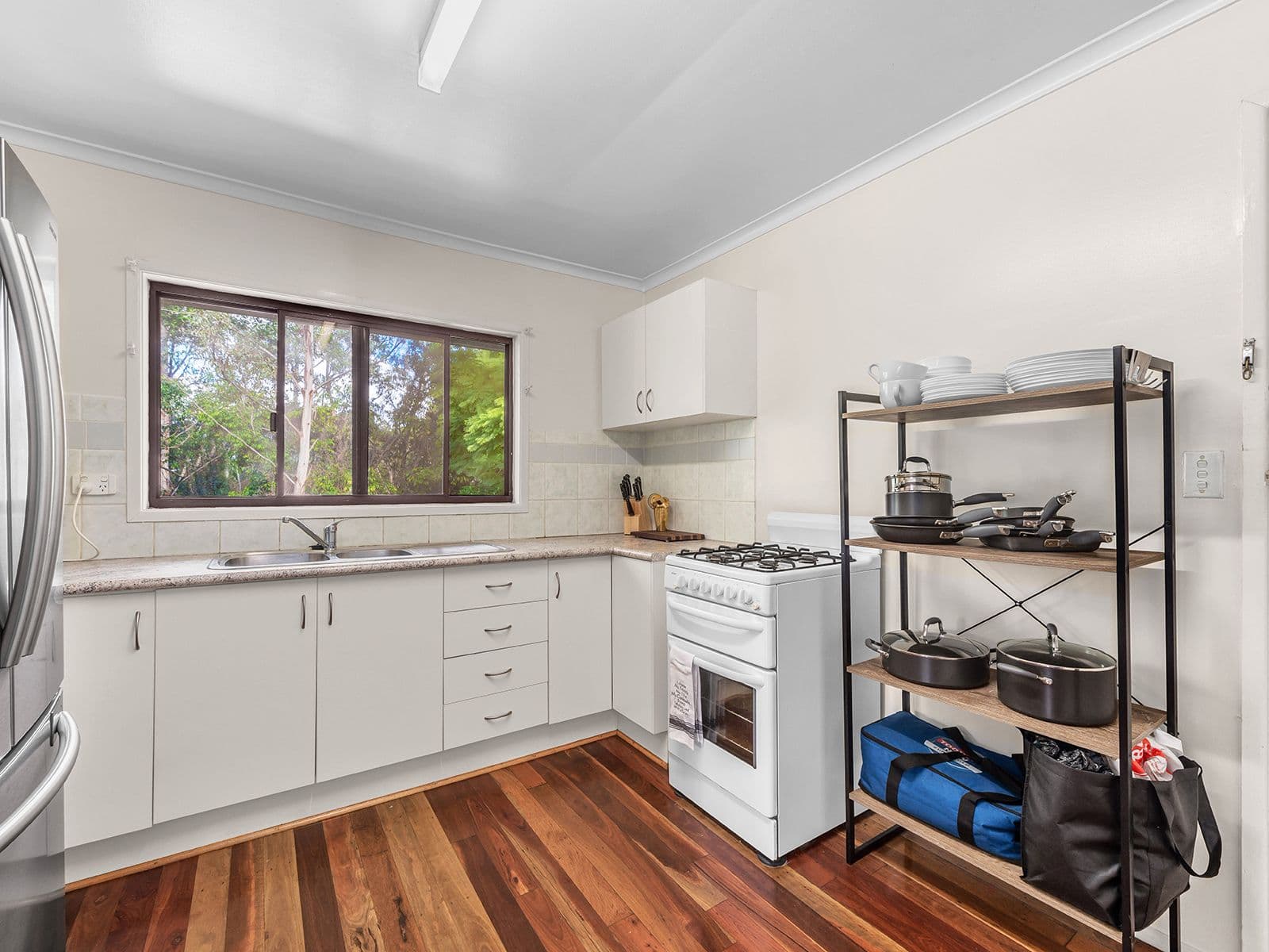 10 Roseglen Street, Greenslopes QLD 4120, Greenslopes - Thumbnail 4