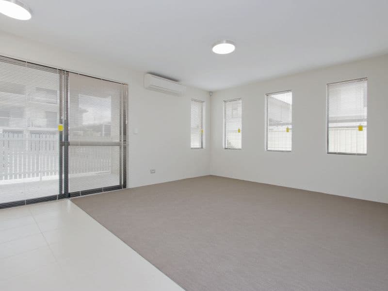 2/3 Beverley Road, Cloverdale WA 6105, Cloverdale - Thumbnail 2