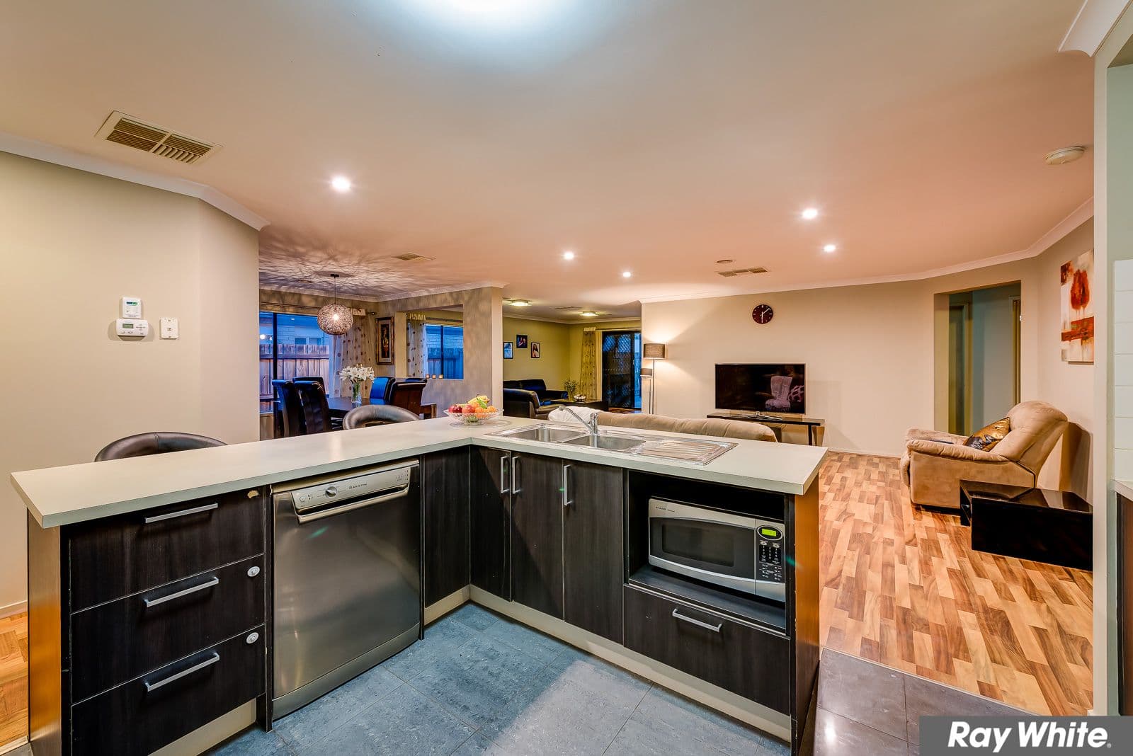 14 Barchester Avenue, Truganina VIC 3029, Truganina - Thumbnail 6