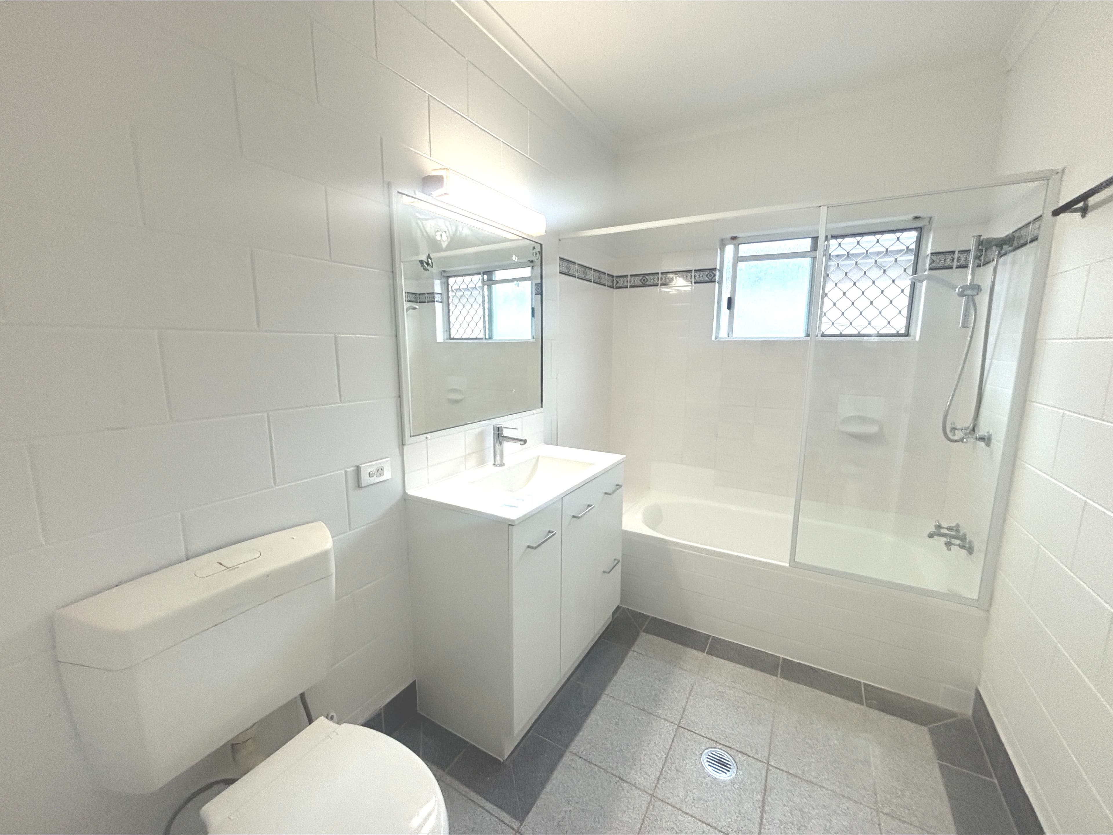 2/2 Ingham Court, Mooroobool QLD 4870, Mooroobool - Thumbnail 6