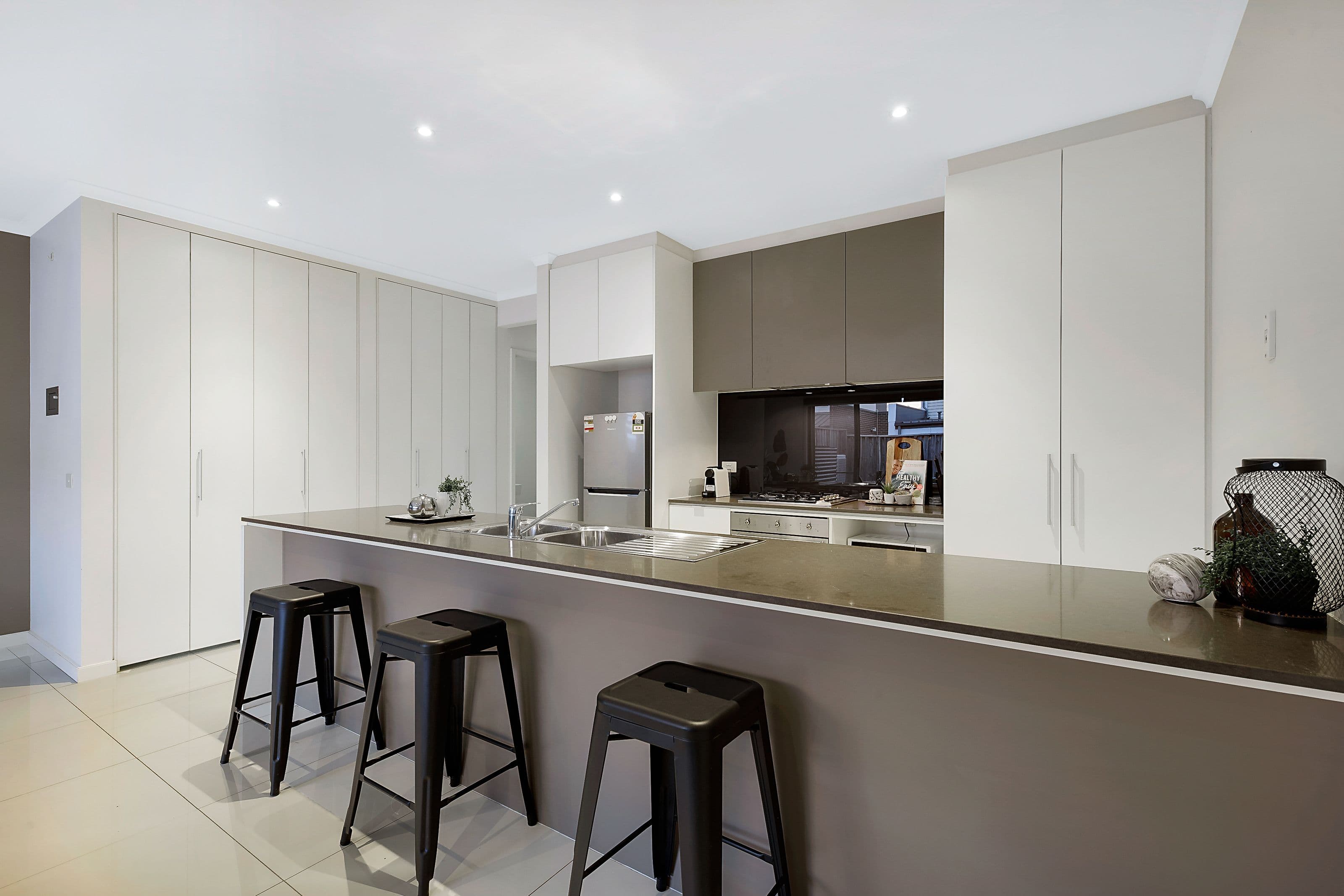 37 Brunton Crescent, Mulgrave VIC 3170, Mulgrave - Thumbnail 2