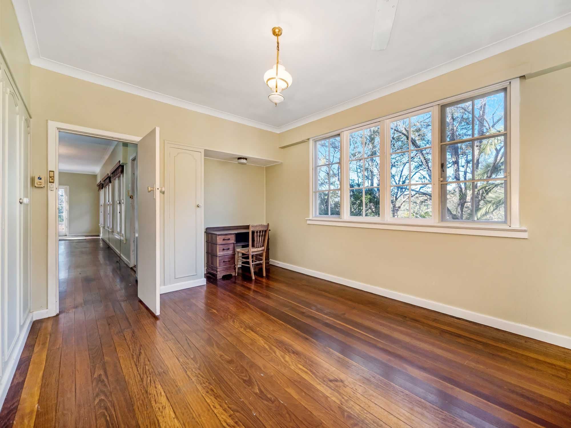 2 Showview Street, Girards Hill - Thumbnail 8