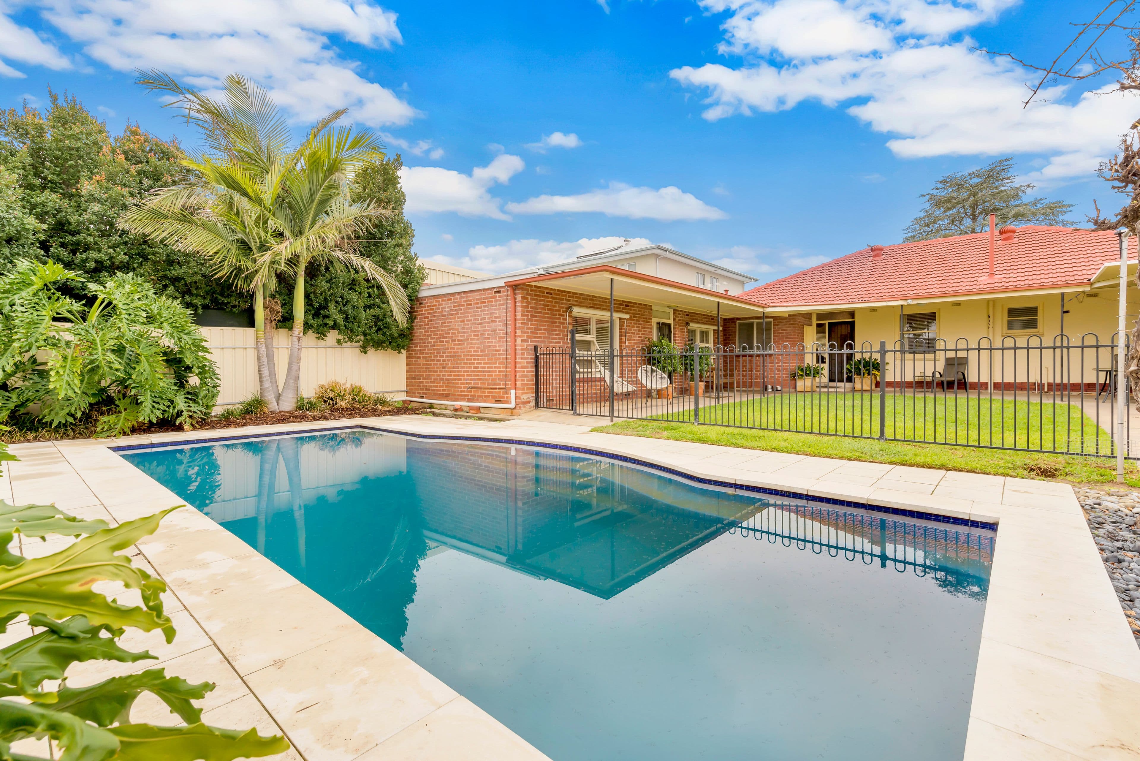 5 Day Avenue, Rostrevor SA 5073, Rostrevor - Thumbnail 2