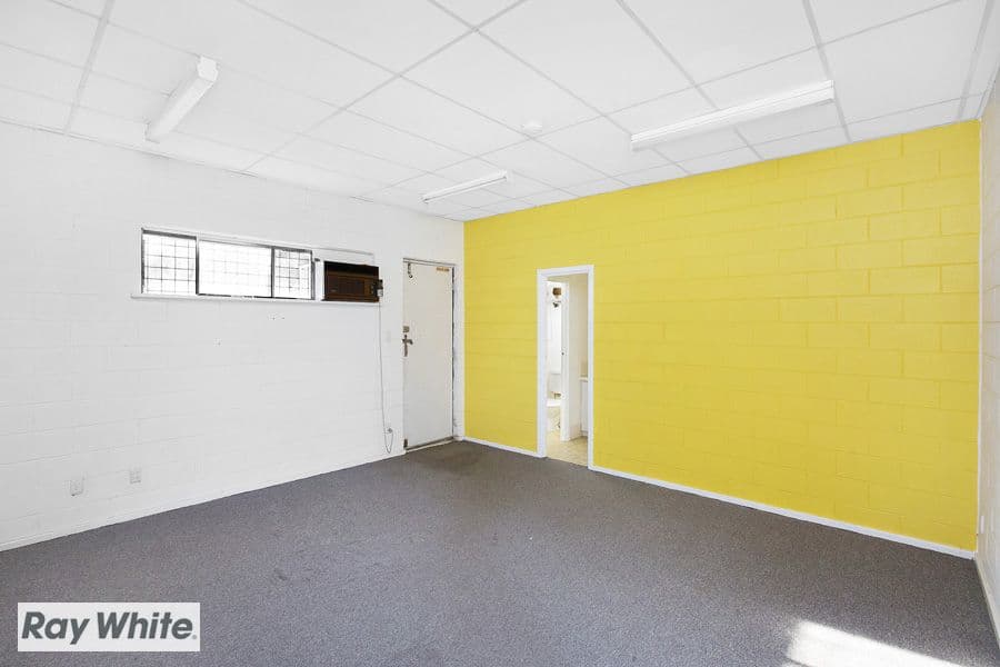 4 Wade Court, Girrawheen WA 6064, Girrawheen - Thumbnail 3