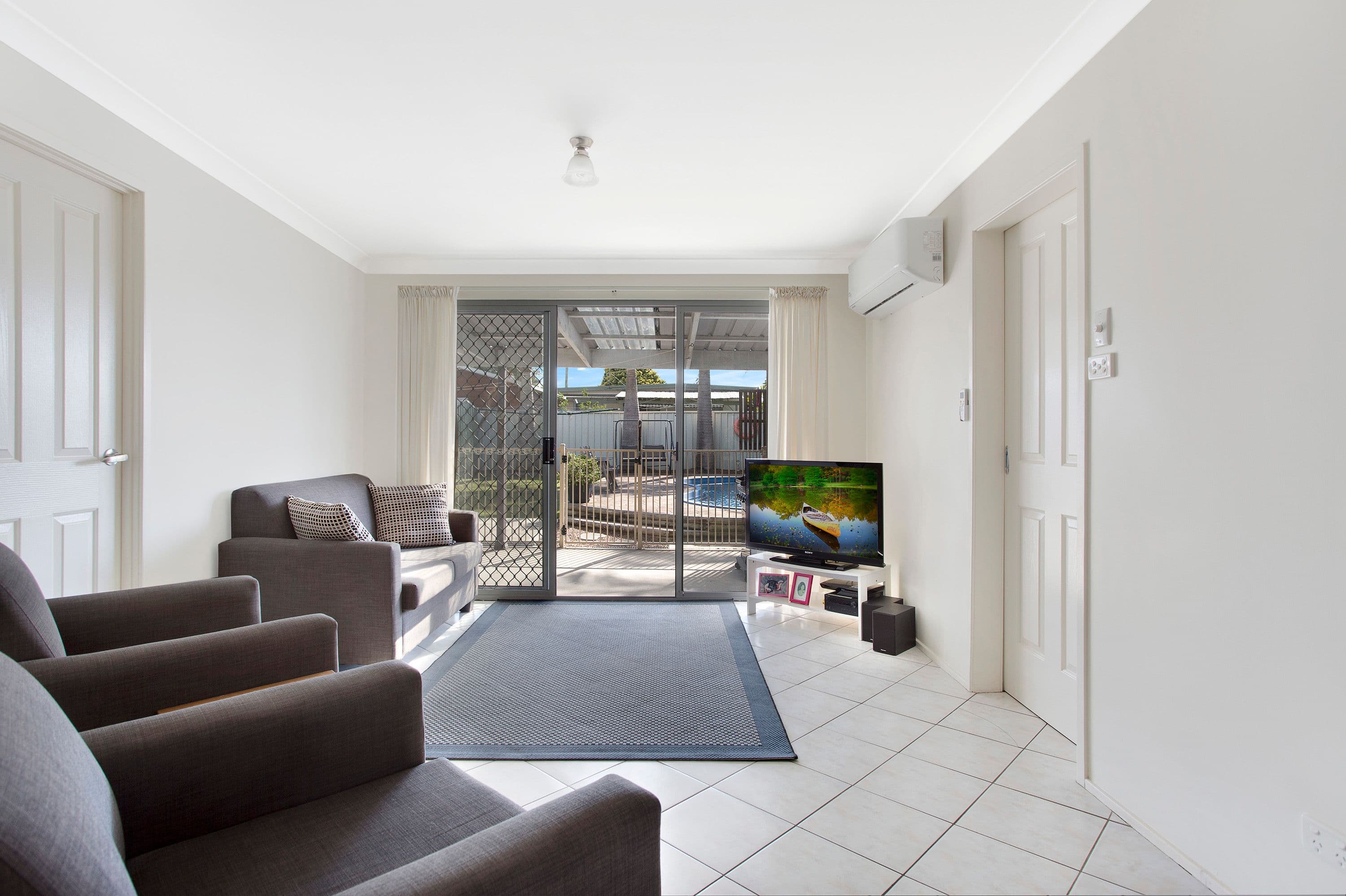 97 Thomas Mitchell Road, Killarney Vale - Thumbnail 3