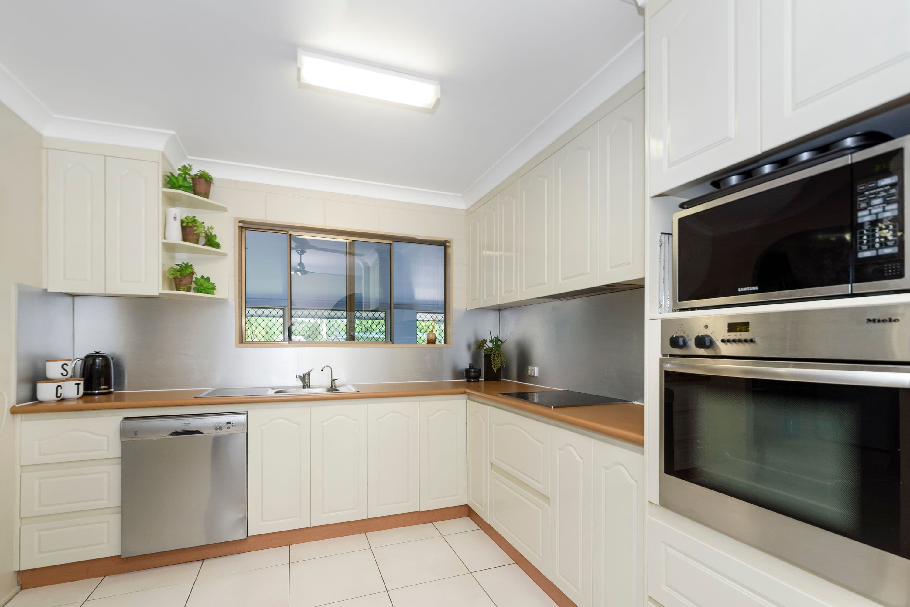 14 Landers Avenue, Rangewood QLD 4817, Rangewood - Thumbnail 6