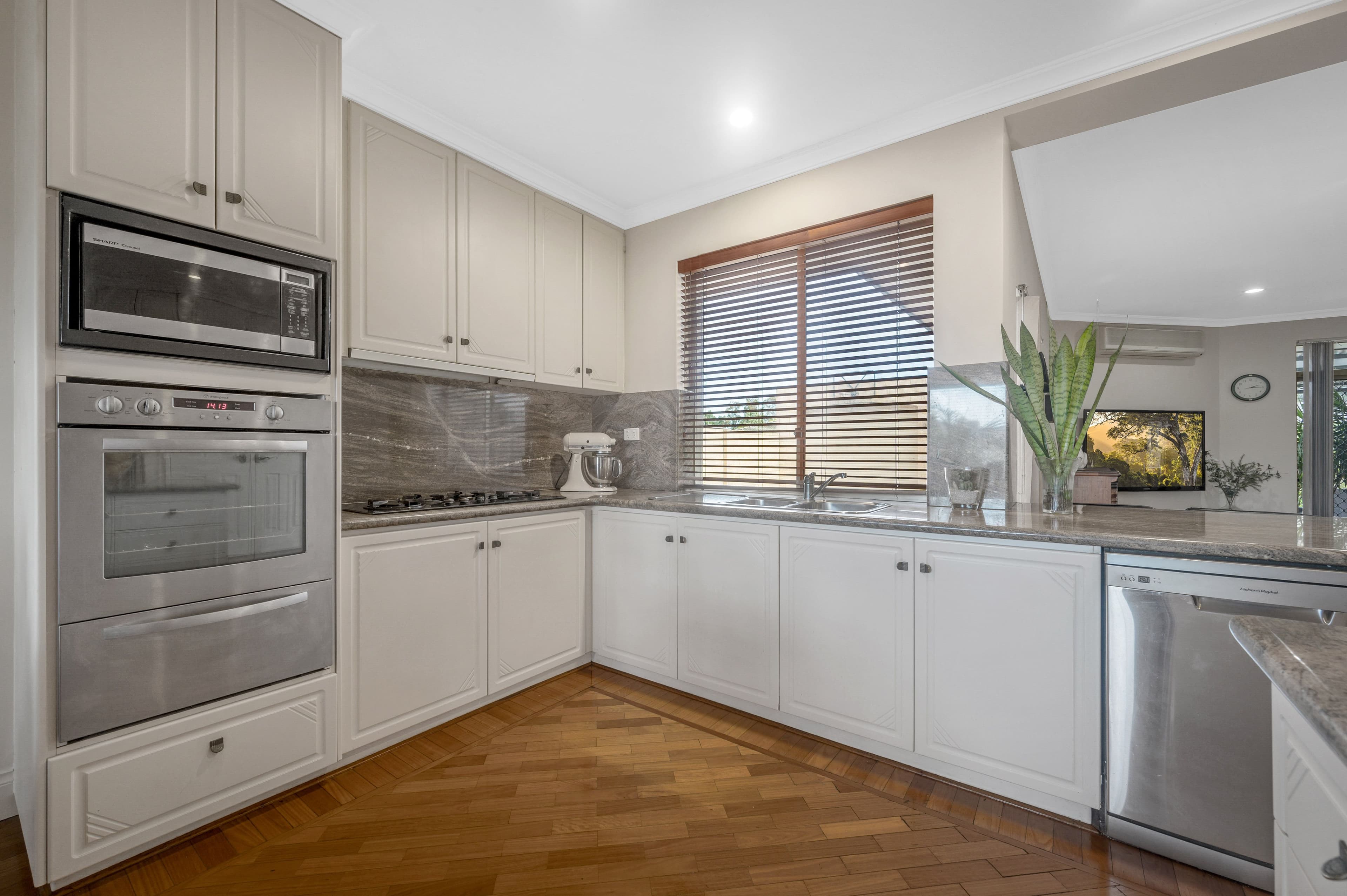 27 Cheviot Street, Dianella WA 6059, Dianella - Thumbnail 2