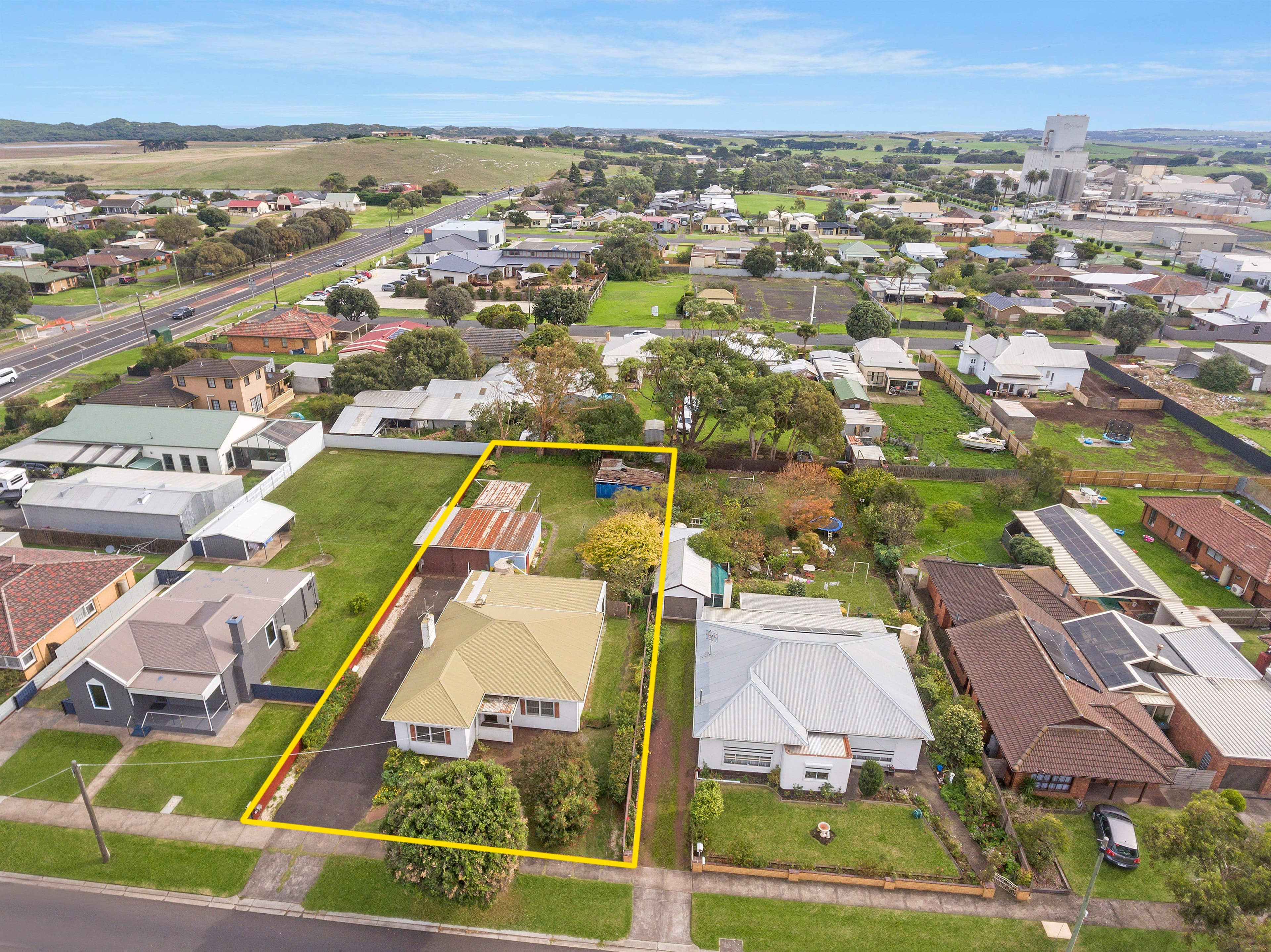 17 Lindsay Street, Dennington VIC 3280, Dennington - Image 1
