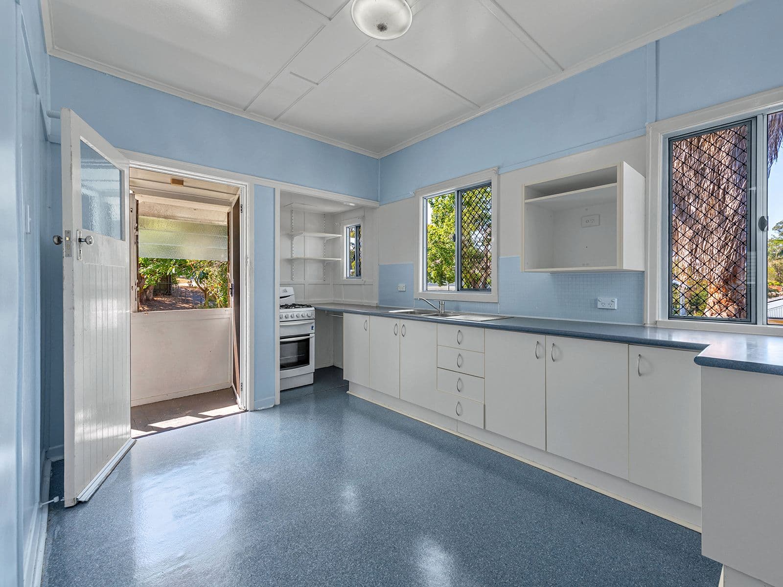 84 Mar Street, Holland Park QLD 4121, Holland Park - Thumbnail 3