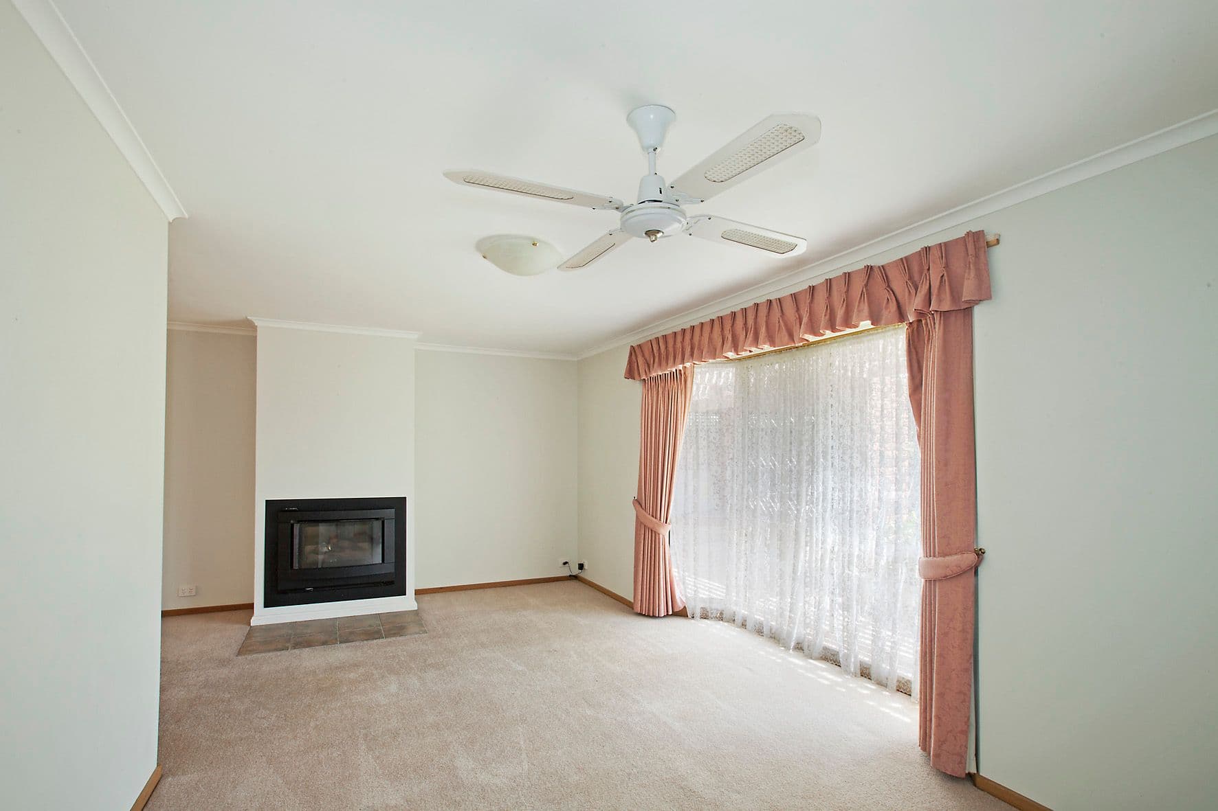 27 Mulholland Crescent, Grovedale VIC 3216, Grovedale - Thumbnail 3