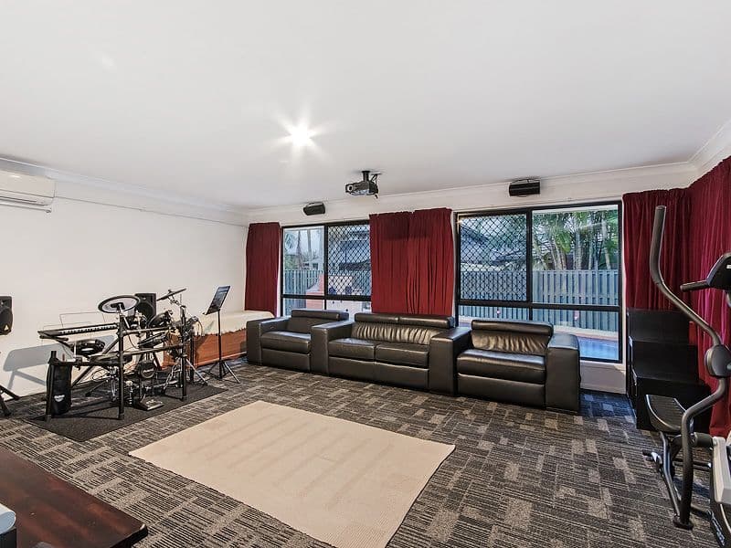 19 Taroona Circuit, Oxenford QLD 4210, Oxenford - Thumbnail 8