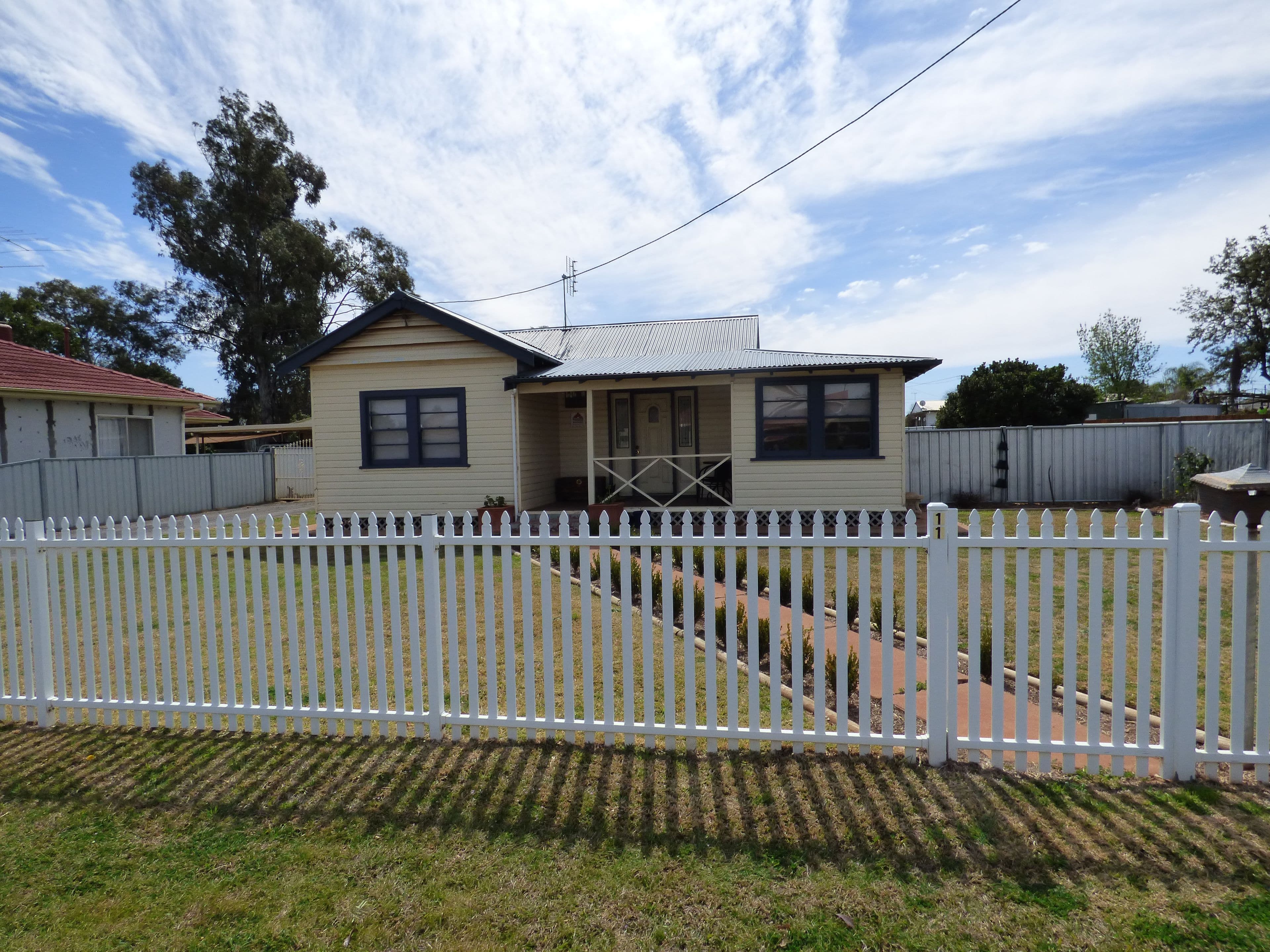 11 Thomson Street, Forbes - Image 1