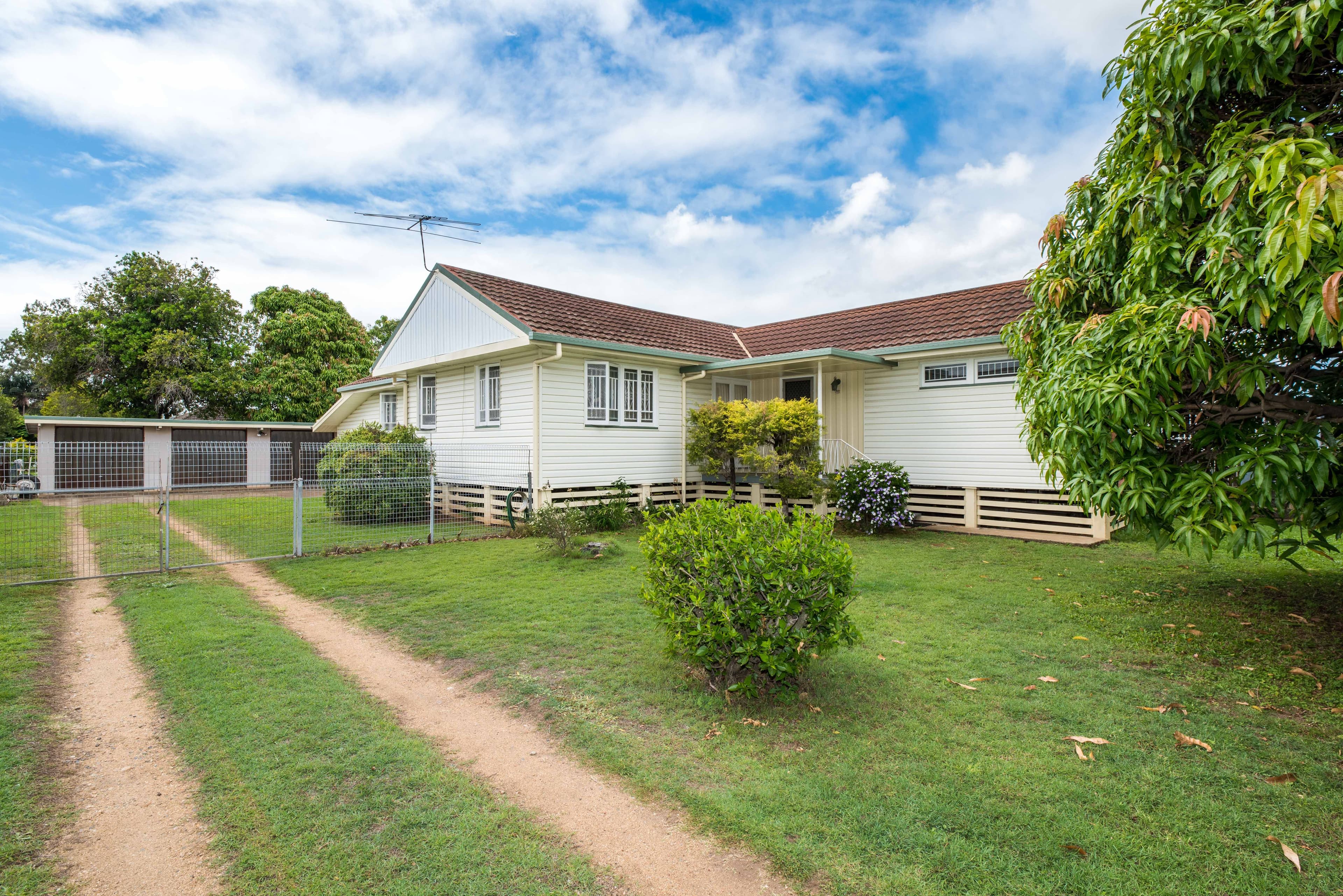 104 Blinzinger Road, Banyo QLD 4014, Banyo - Thumbnail 2