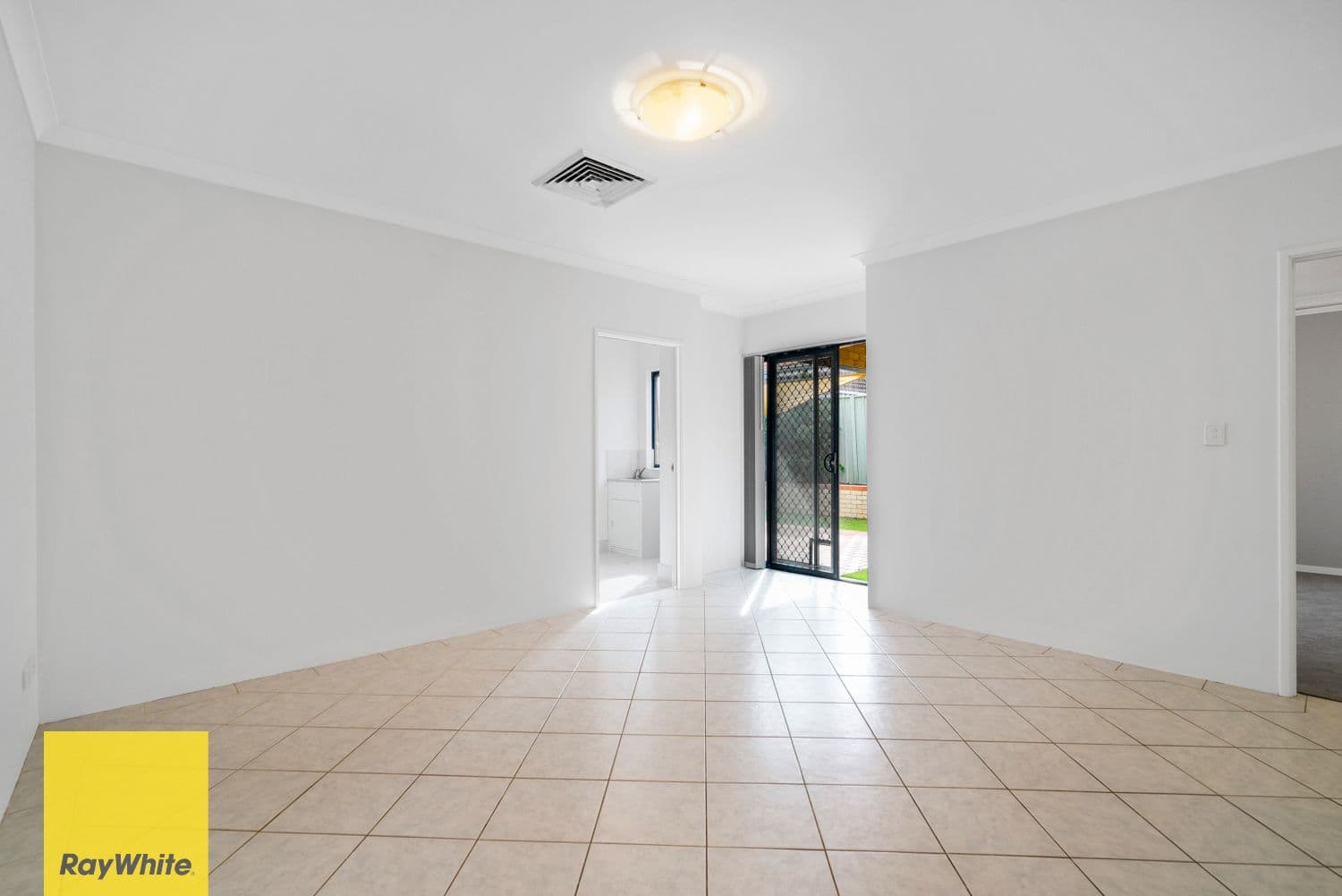 1 Ravenswood Drive, Nollamara WA 6061, Nollamara - Thumbnail 8