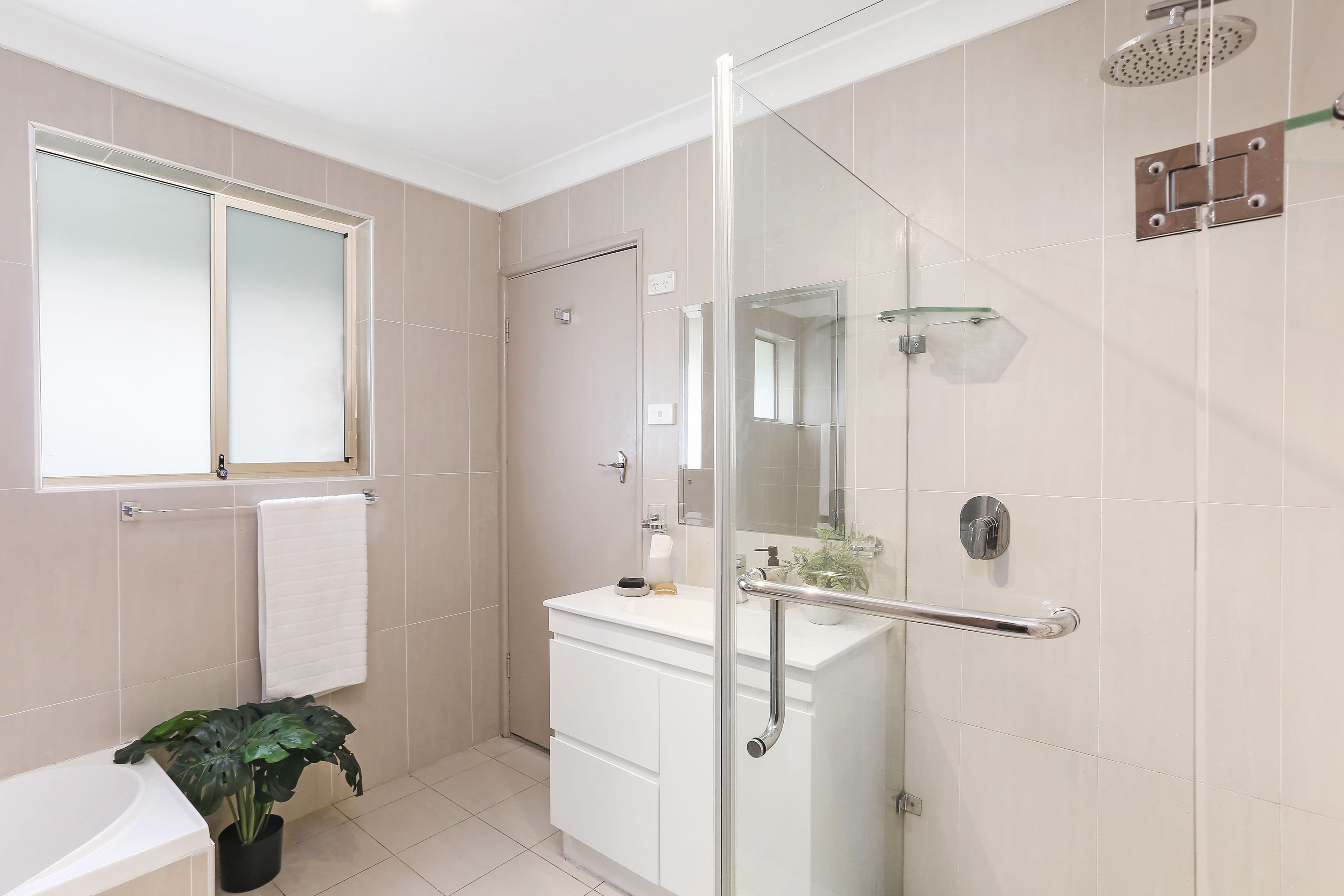 19 McAndrew Crescent, Mangerton NSW 2500, Mangerton - Thumbnail 6