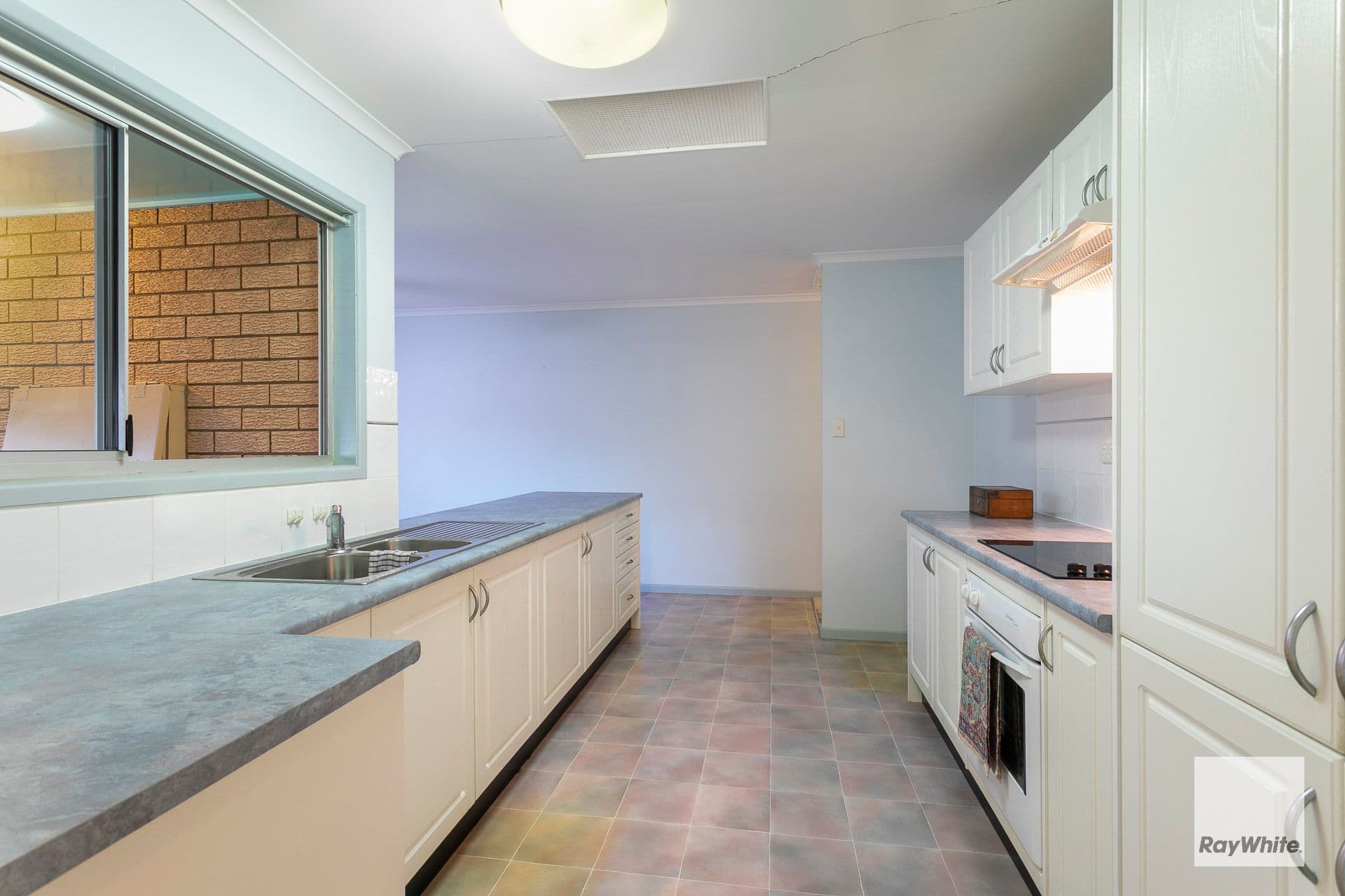 8 Peel Court, Cleveland QLD 4163, Cleveland - Thumbnail 3