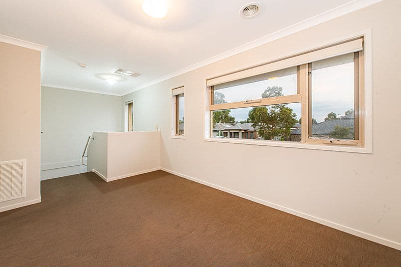 24 Harvard Street, Cranbourne West VIC 3977, Cranbourne West - Thumbnail 5