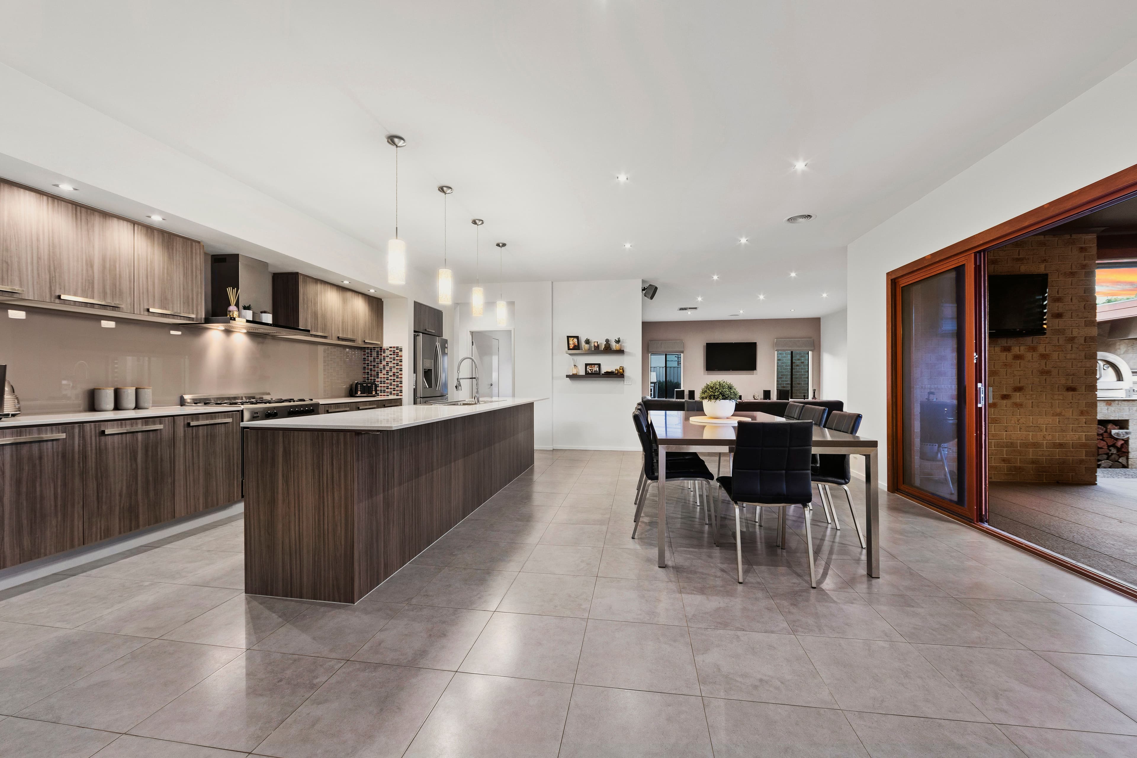 8 Lockie Place, Taylors Hill VIC 3037, Taylors Hill - Thumbnail 4