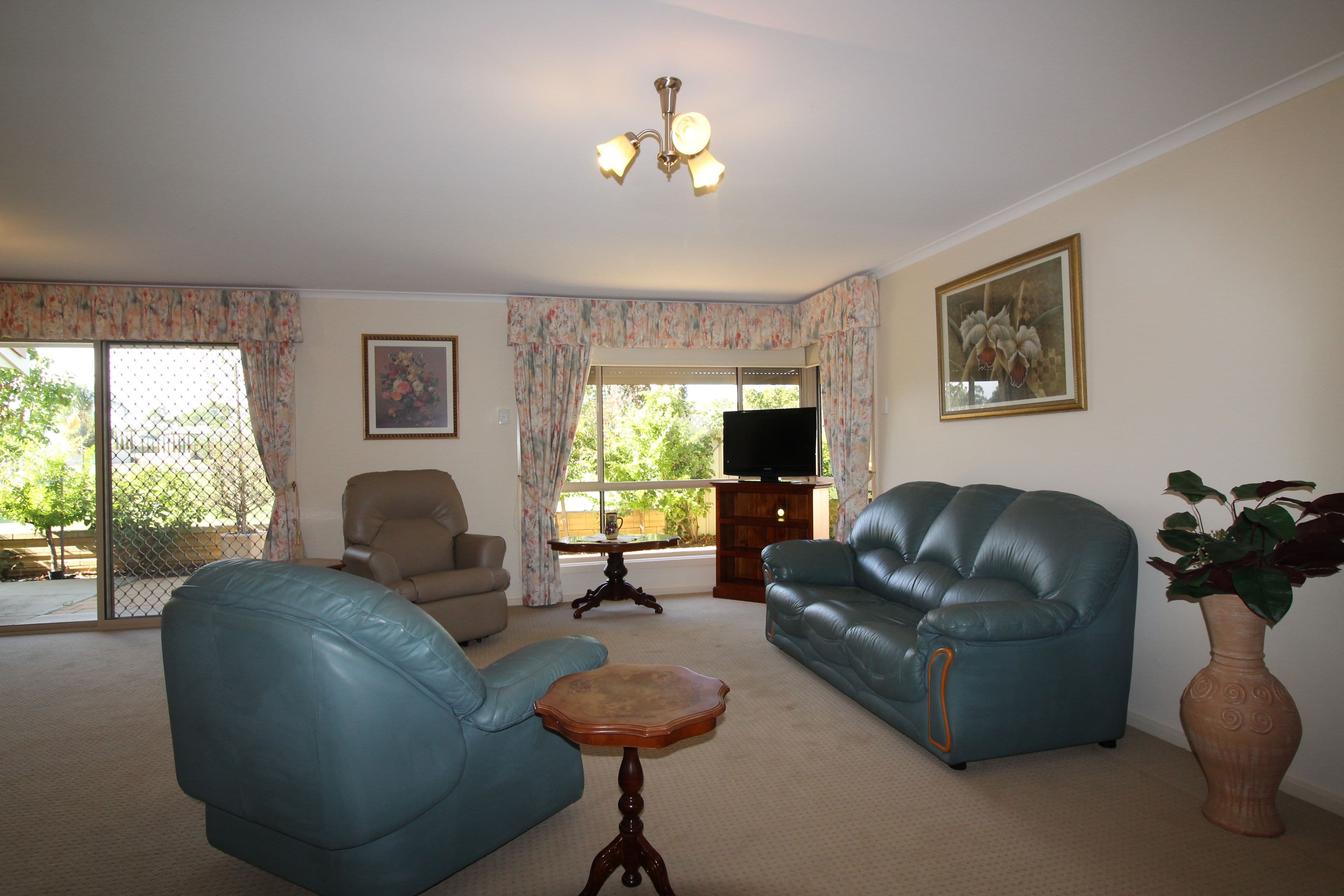 4A Meander Avenue, Renmark SA 5341, Renmark - Thumbnail 8