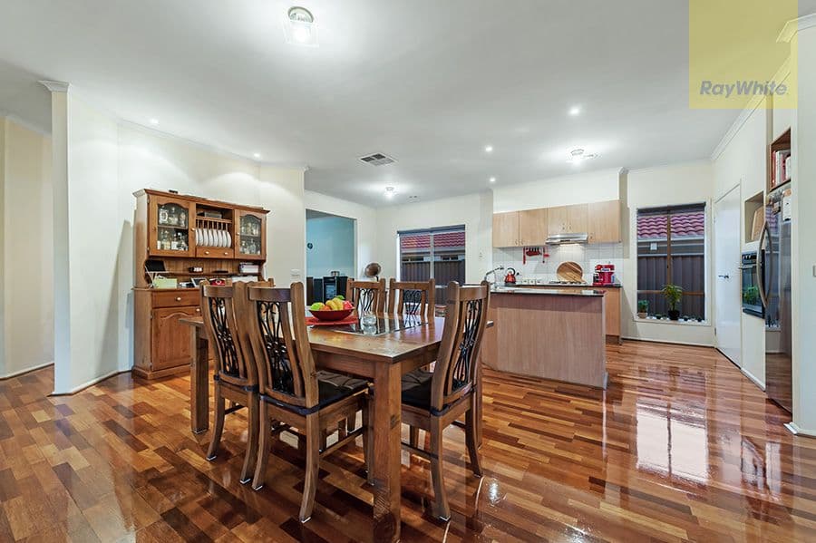 13 Creighton Way, Craigieburn VIC 3064, Craigieburn - Thumbnail 5
