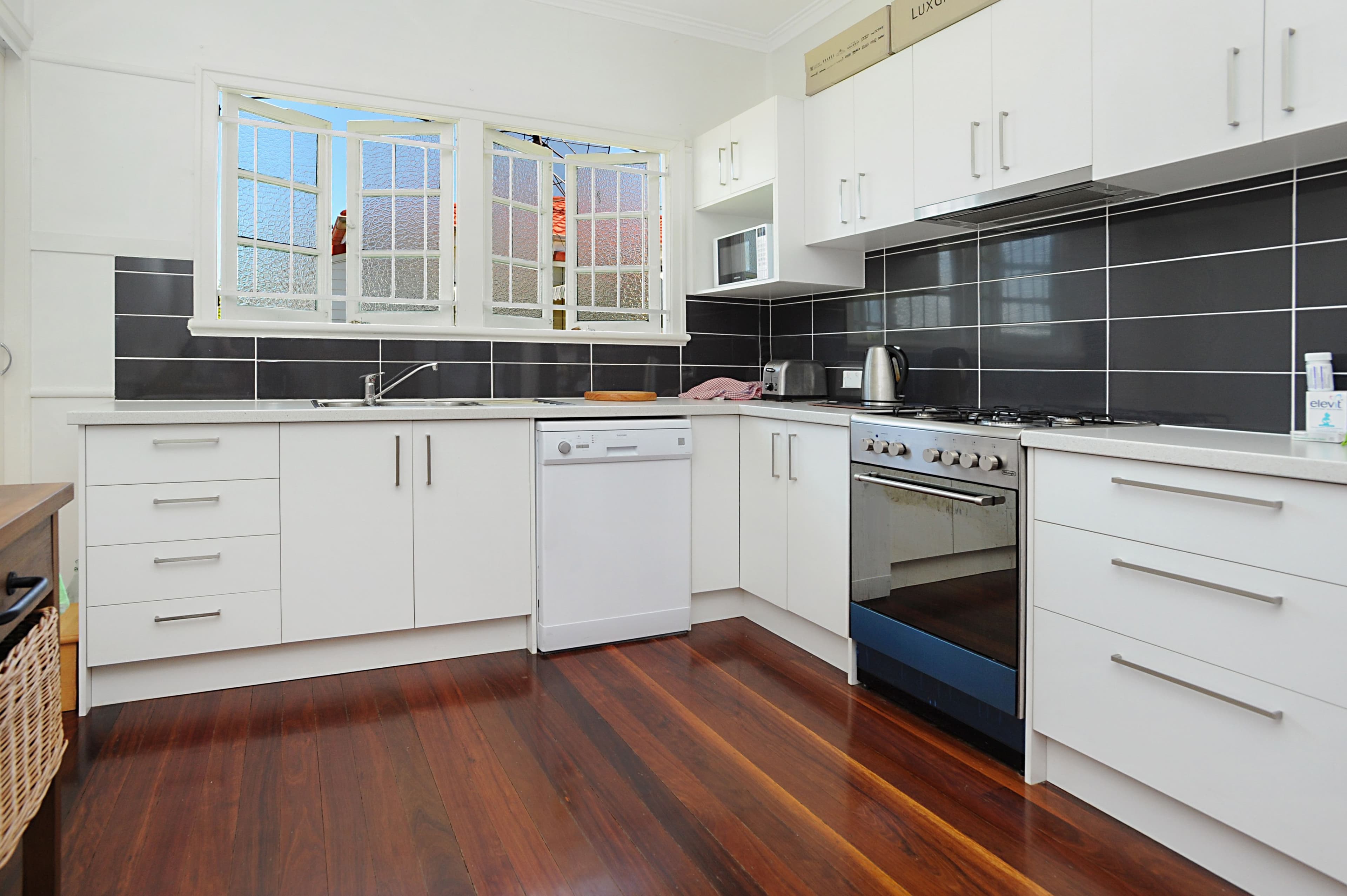7 Bega Street, Grange QLD 4051, Grange - Thumbnail 3