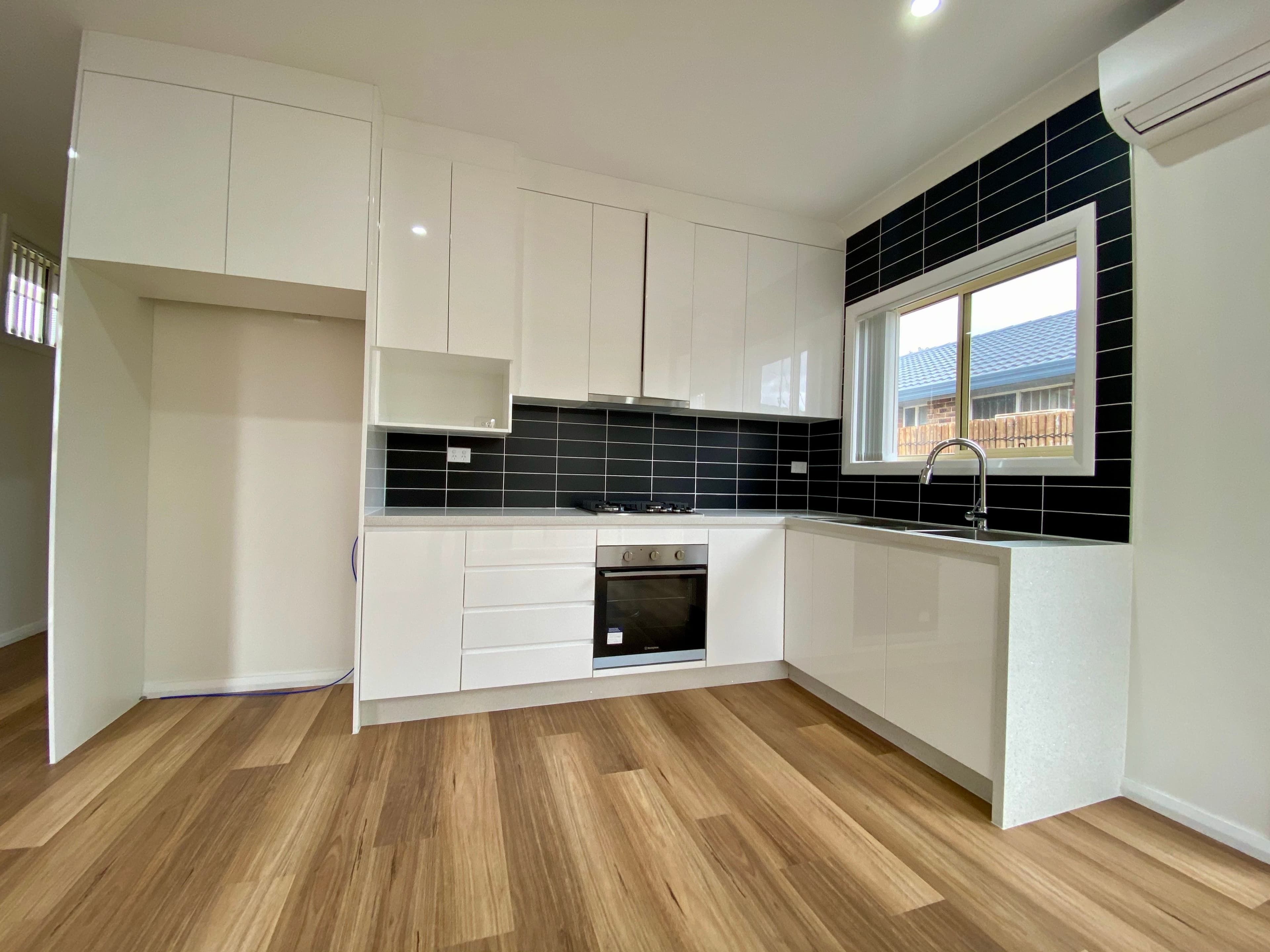 5 Rogan Crescent, Prairiewood NSW 2176, Prairiewood - Thumbnail 3