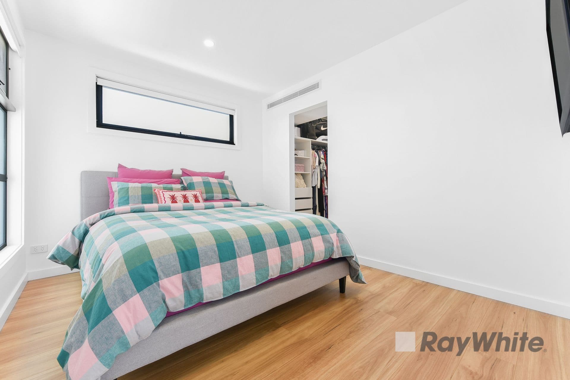 6 Scotsburn Way, Endeavour Hills VIC 3802, Endeavour Hills - Thumbnail 8