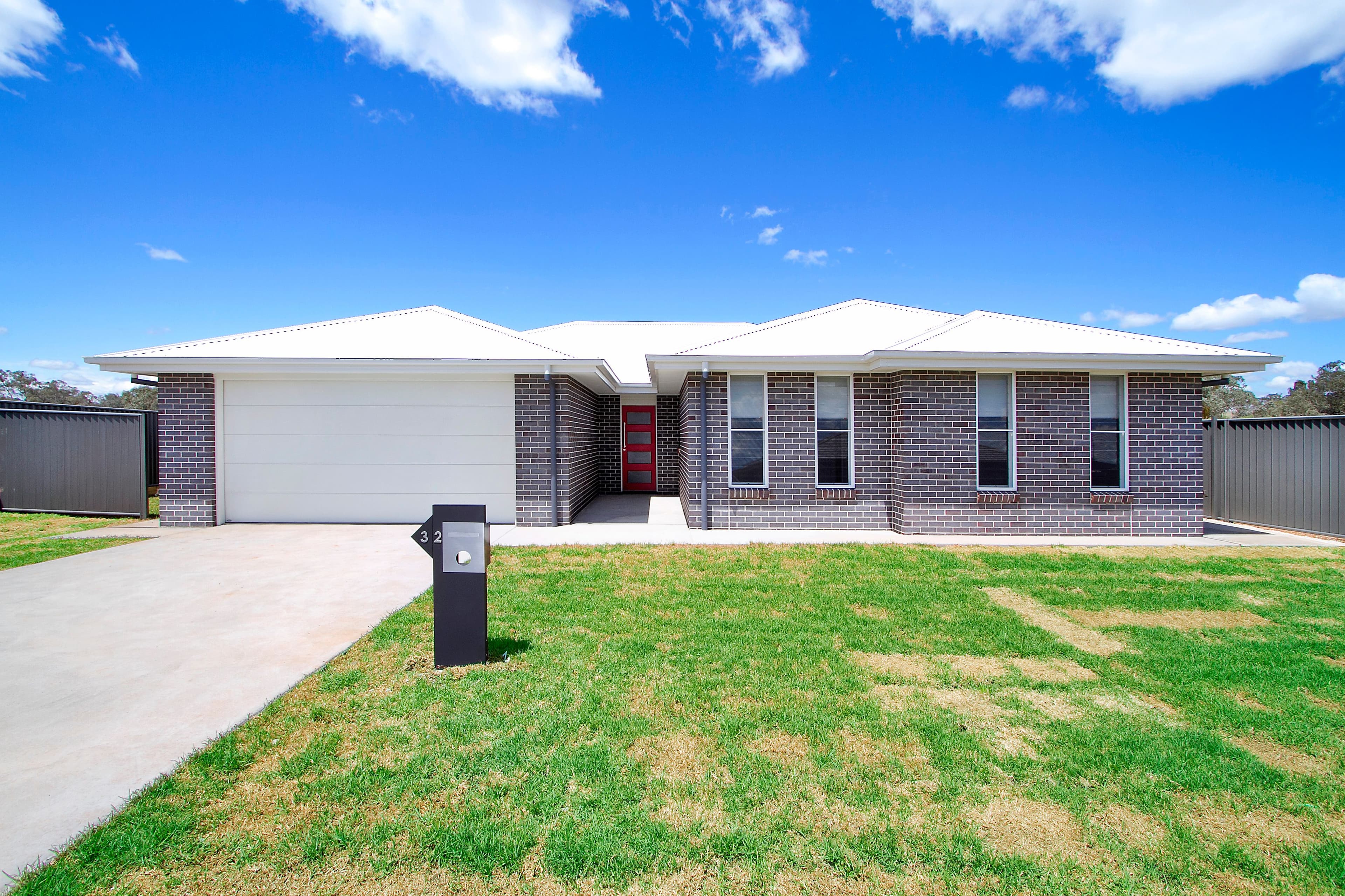 32 Kingham Street, Tamworth NSW 2340, Tamworth - Image 1