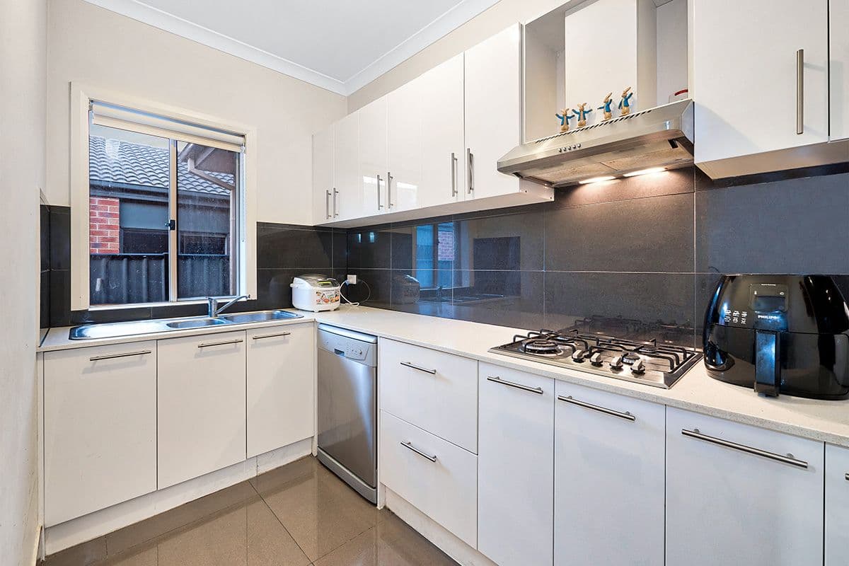 176 Selandra Boulevard, Clyde North VIC 3978, Clyde North - Thumbnail 7