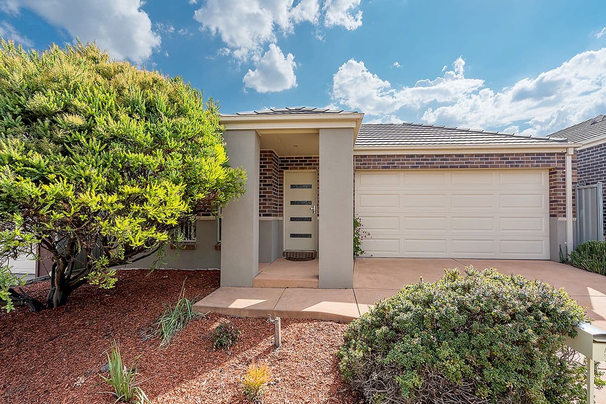 5 Flagstaff Loop, Craigieburn VIC 3064, Craigieburn - Image 1