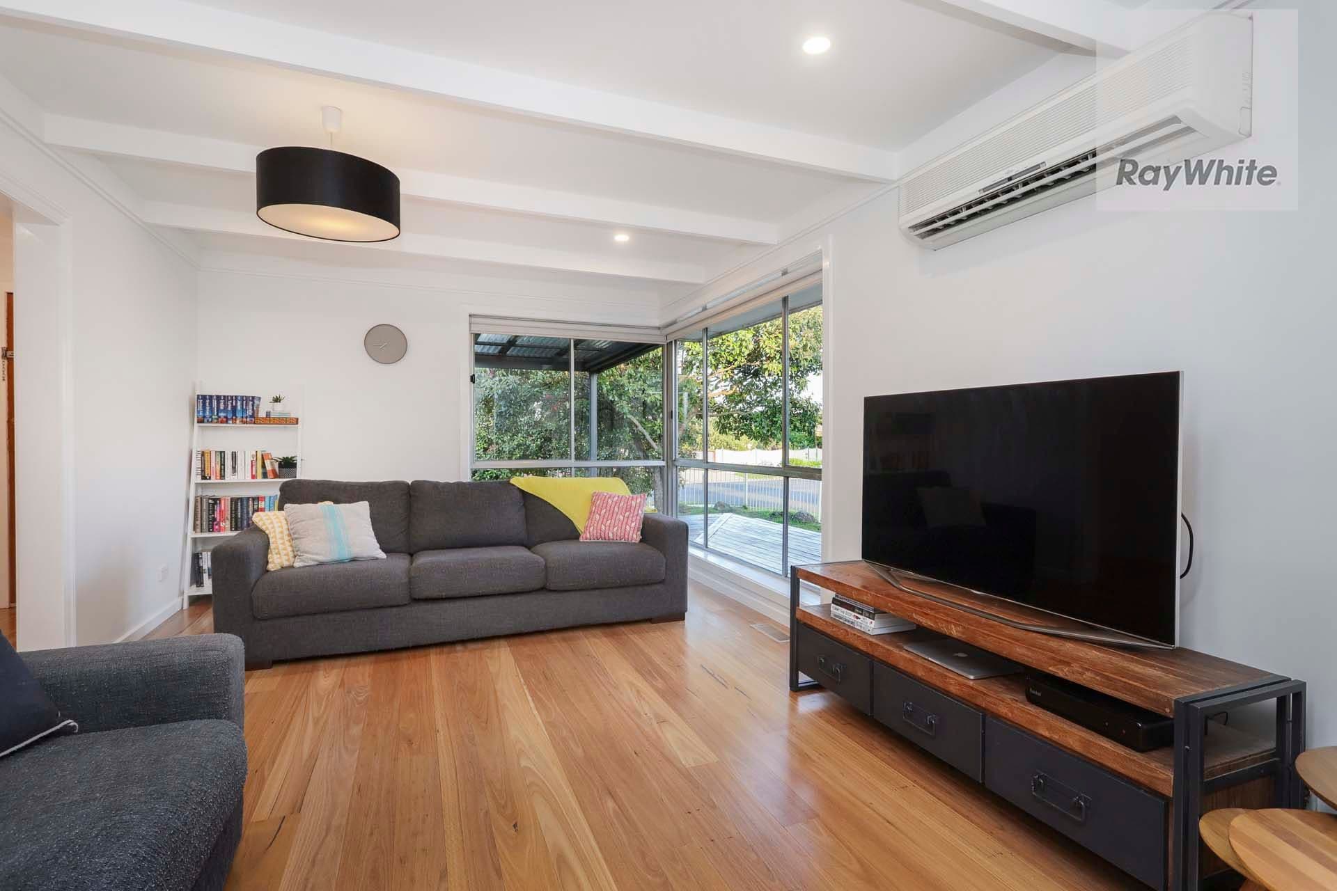 24 Elmhurst Road, Gladstone Park VIC 3043, Gladstone Park - Thumbnail 6