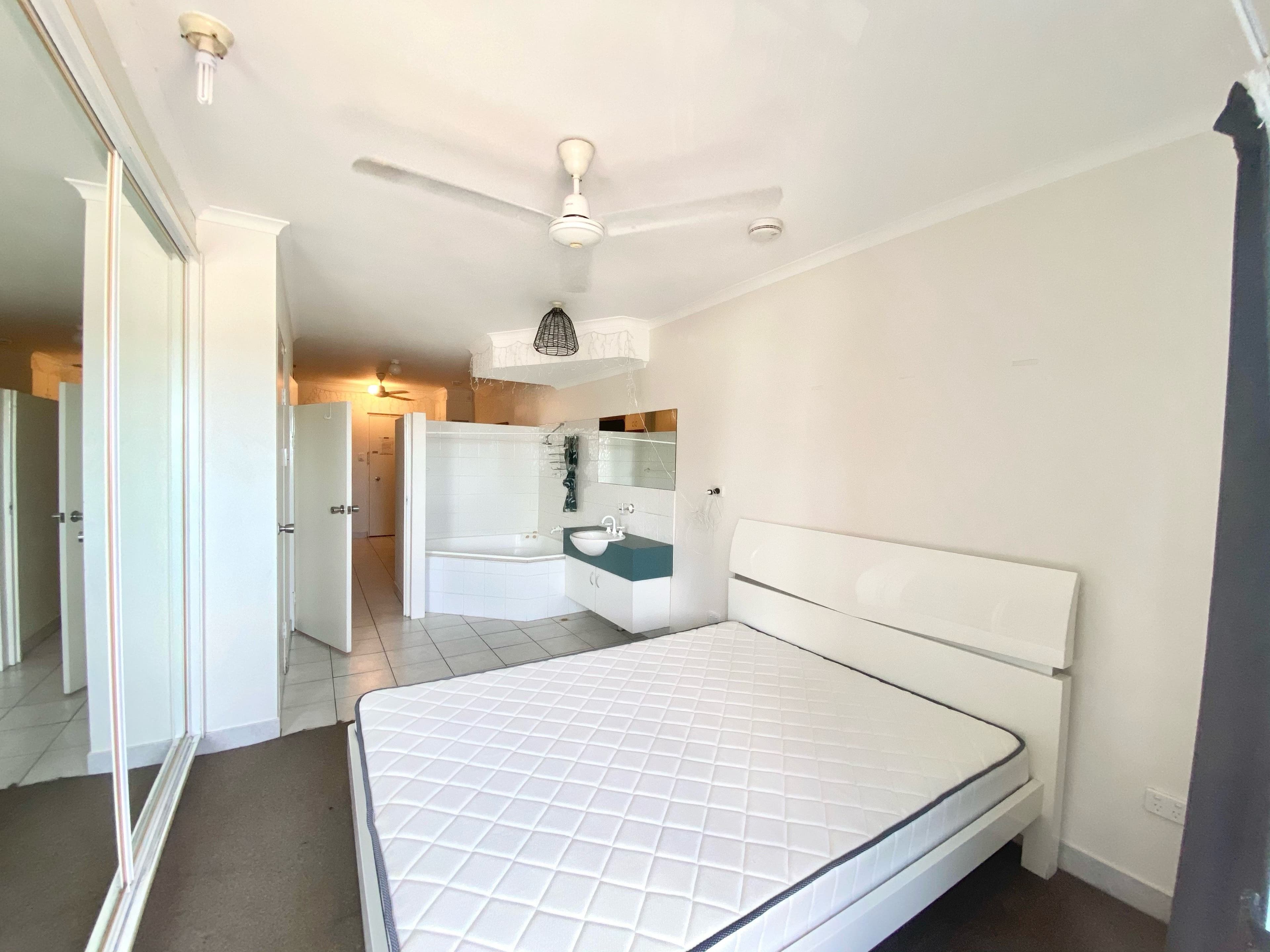 126/21 Cavenagh Street, DARWIN CITY NT 0800, Darwin City - Thumbnail 3