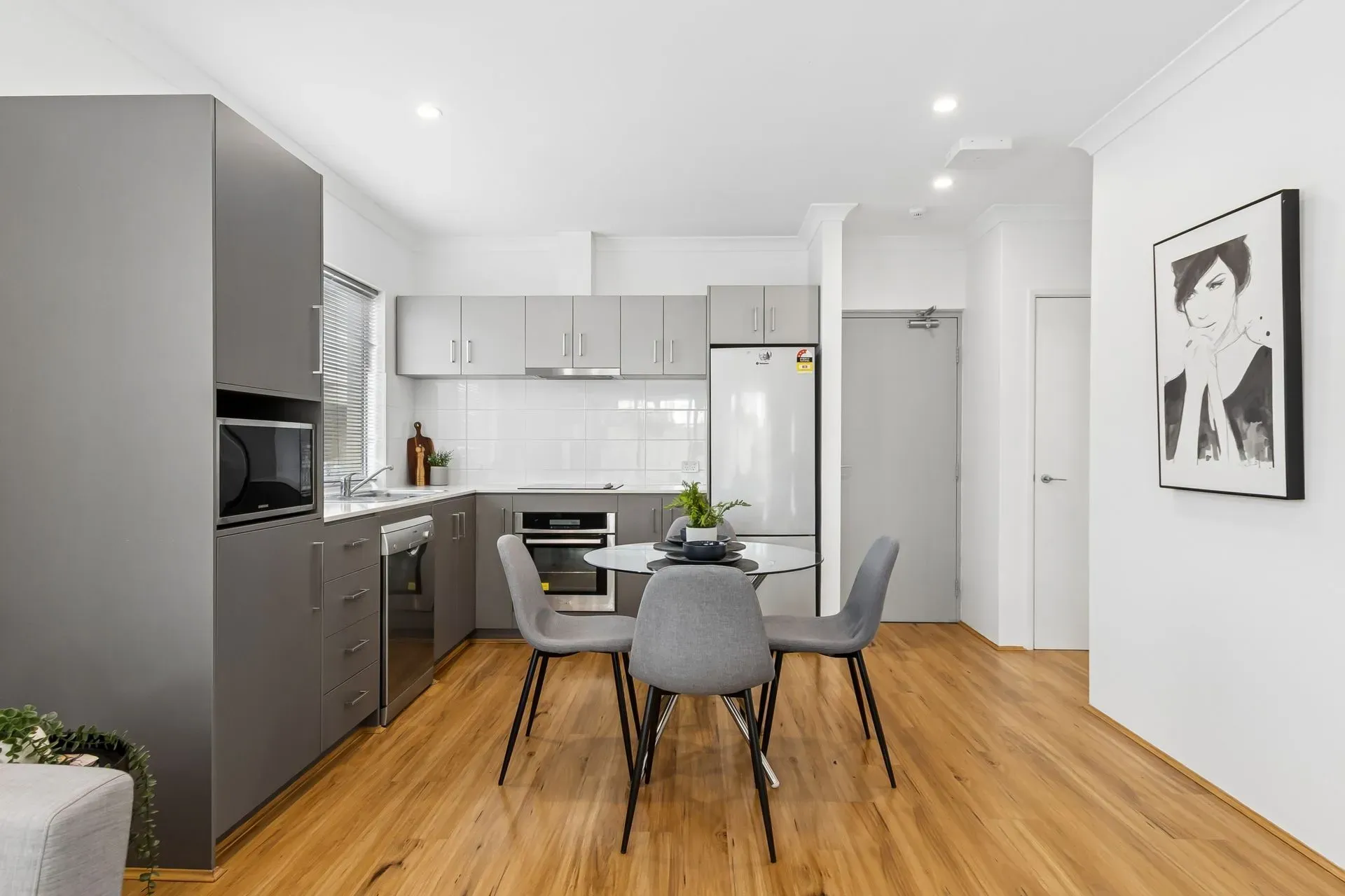 8/130 Arlunya Avenue, Cloverdale WA 6105, Cloverdale - Thumbnail 2