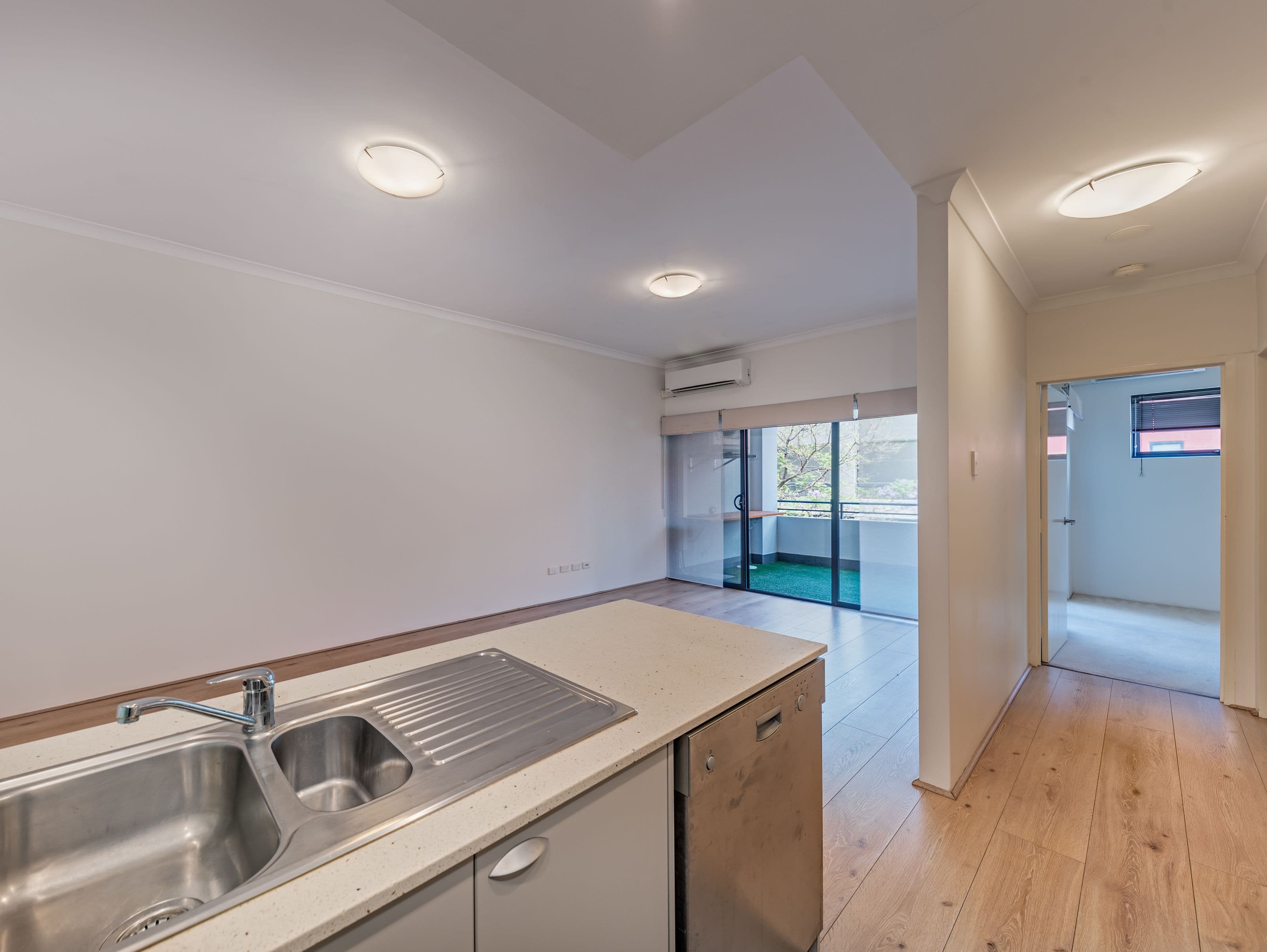 3/2 Pisconeri Street, Perth WA 6000, Perth - Thumbnail 4