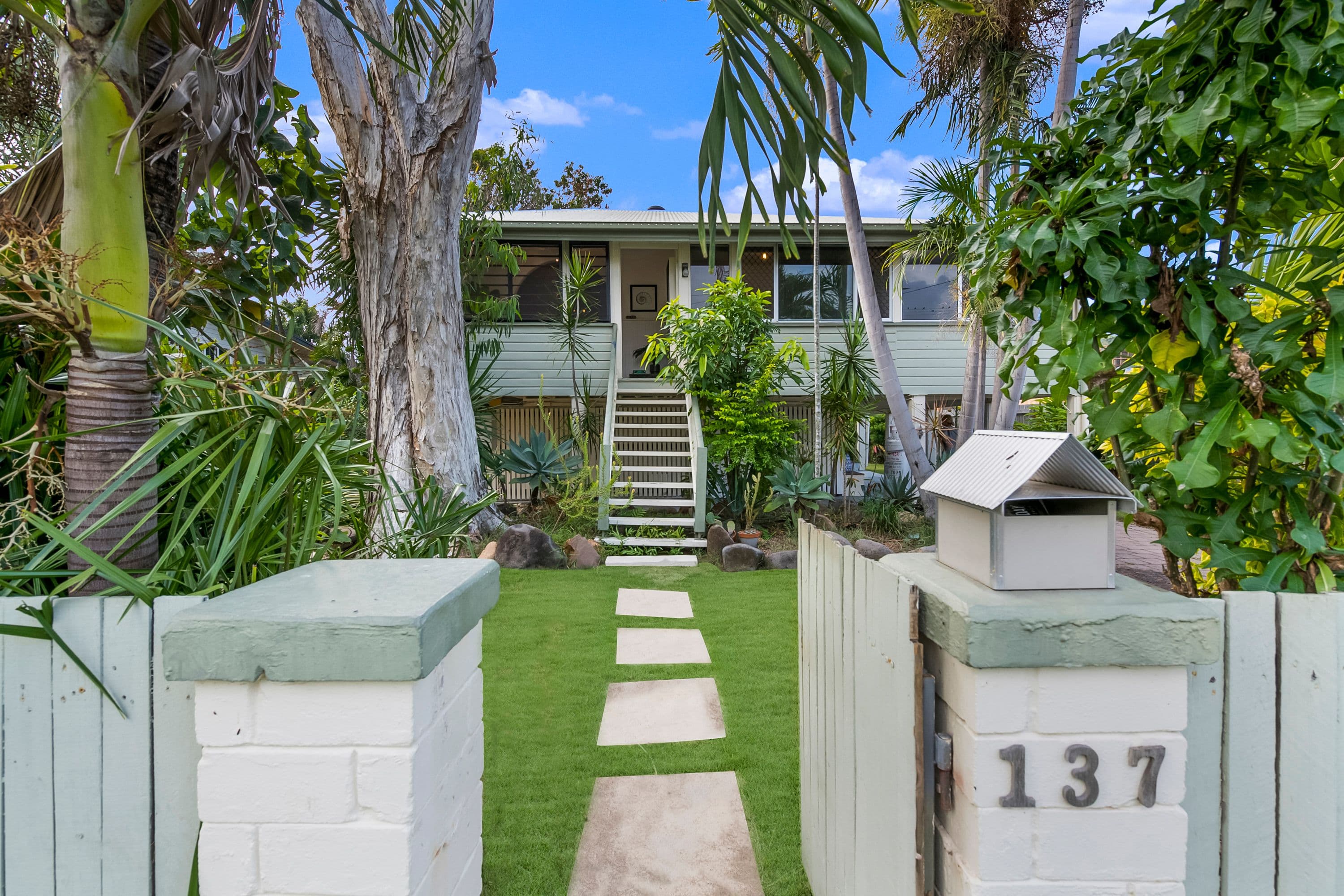 137 Francis Street, West End QLD 4810, West End - Image 1