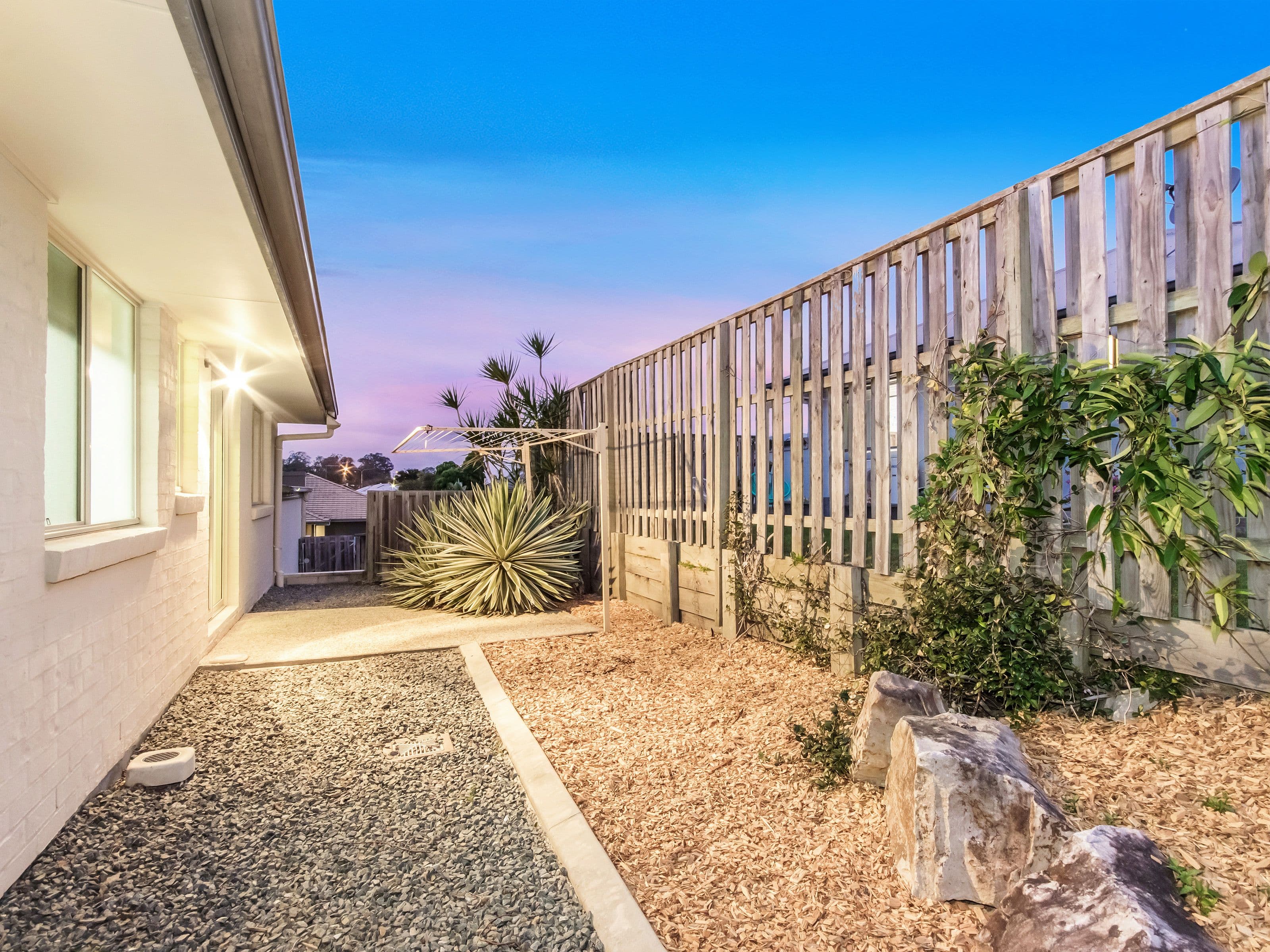 33 Barrington Street, Upper Coomera QLD 4209, Upper Coomera - Thumbnail 4