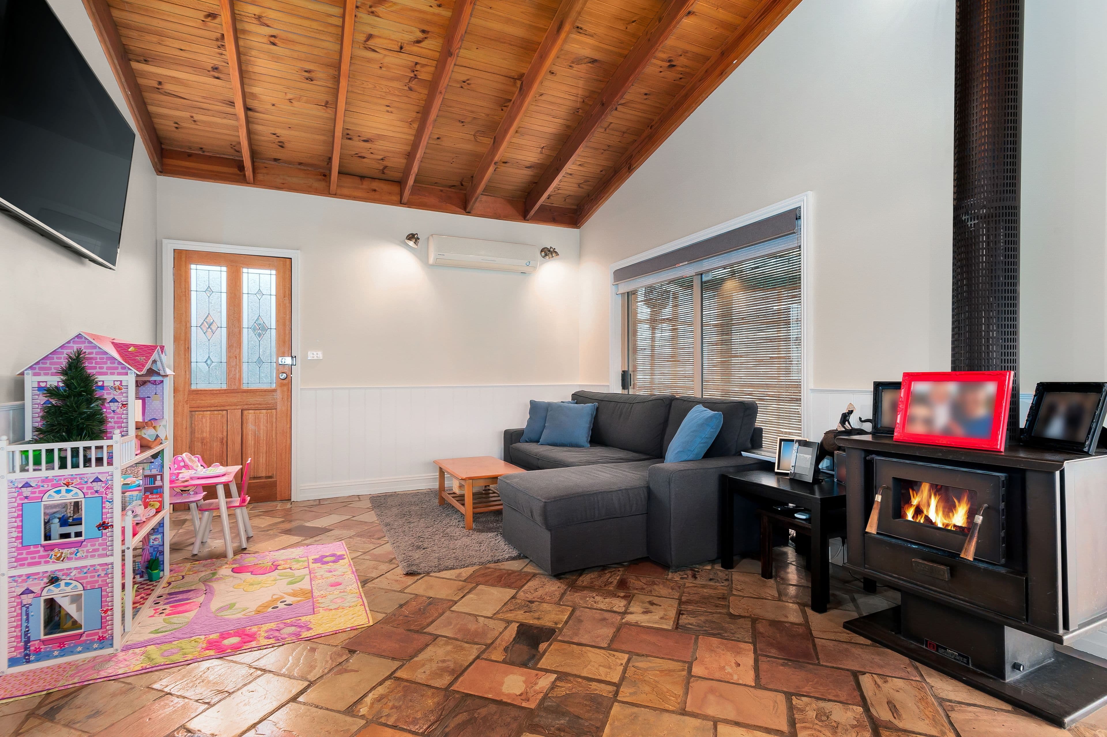 12 Bevan Court, Pakenham VIC 3810, Pakenham - Thumbnail 2