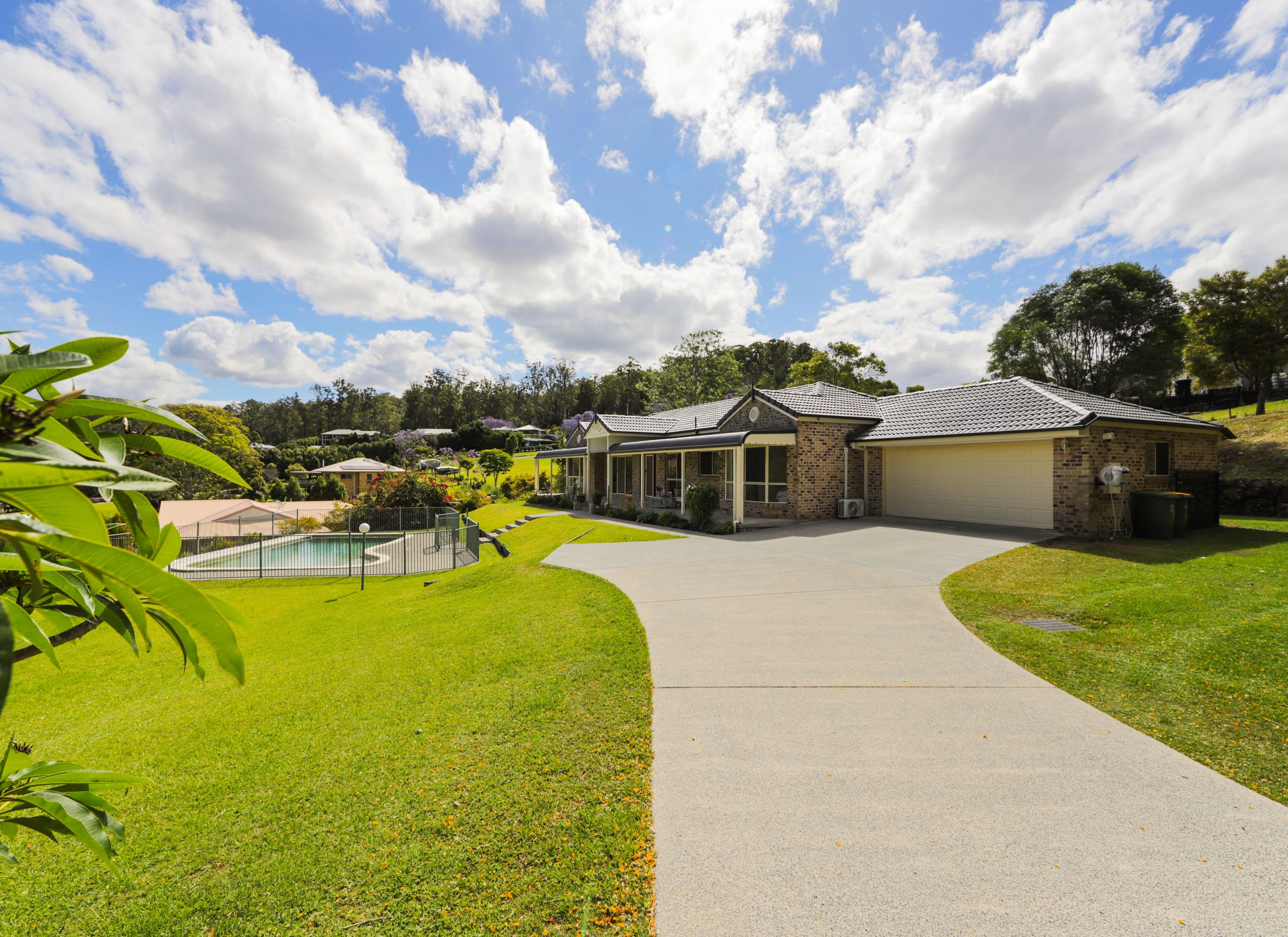 393 Bonogin Road, Bonogin QLD 4213, Bonogin - Thumbnail 2