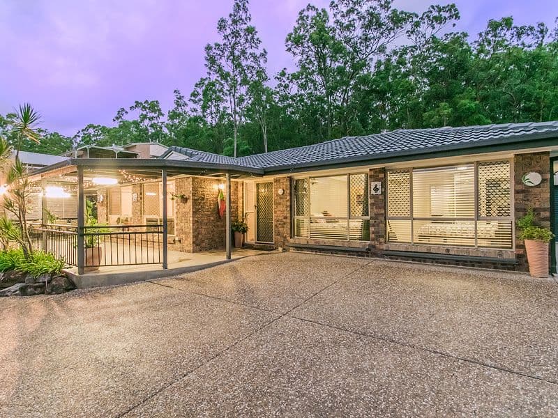 4 Rosewall Place, Oxenford QLD 4210, Oxenford - Thumbnail 2