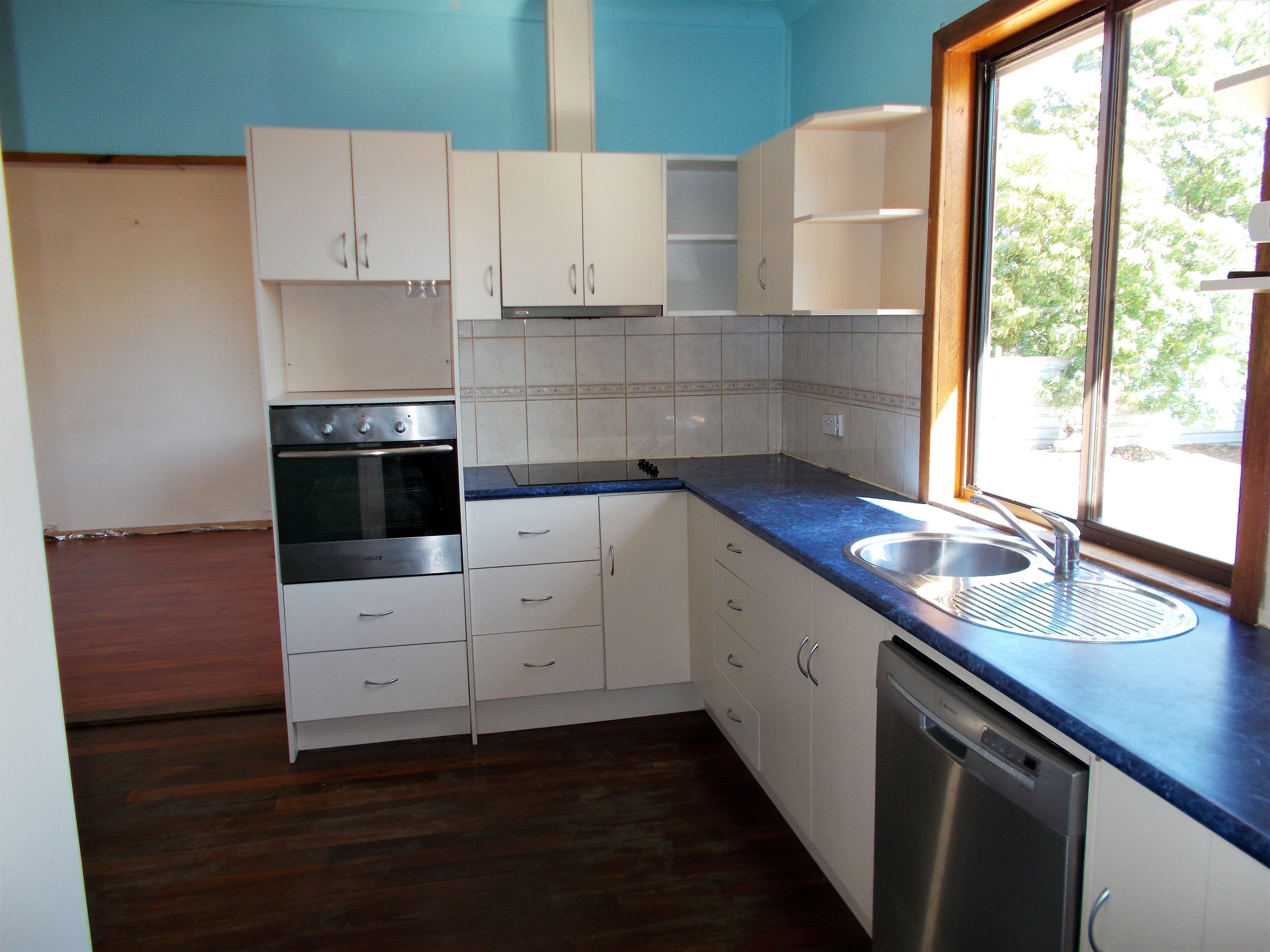 9 Albert Parade, Bordertown SA 5268, Bordertown - Thumbnail 2