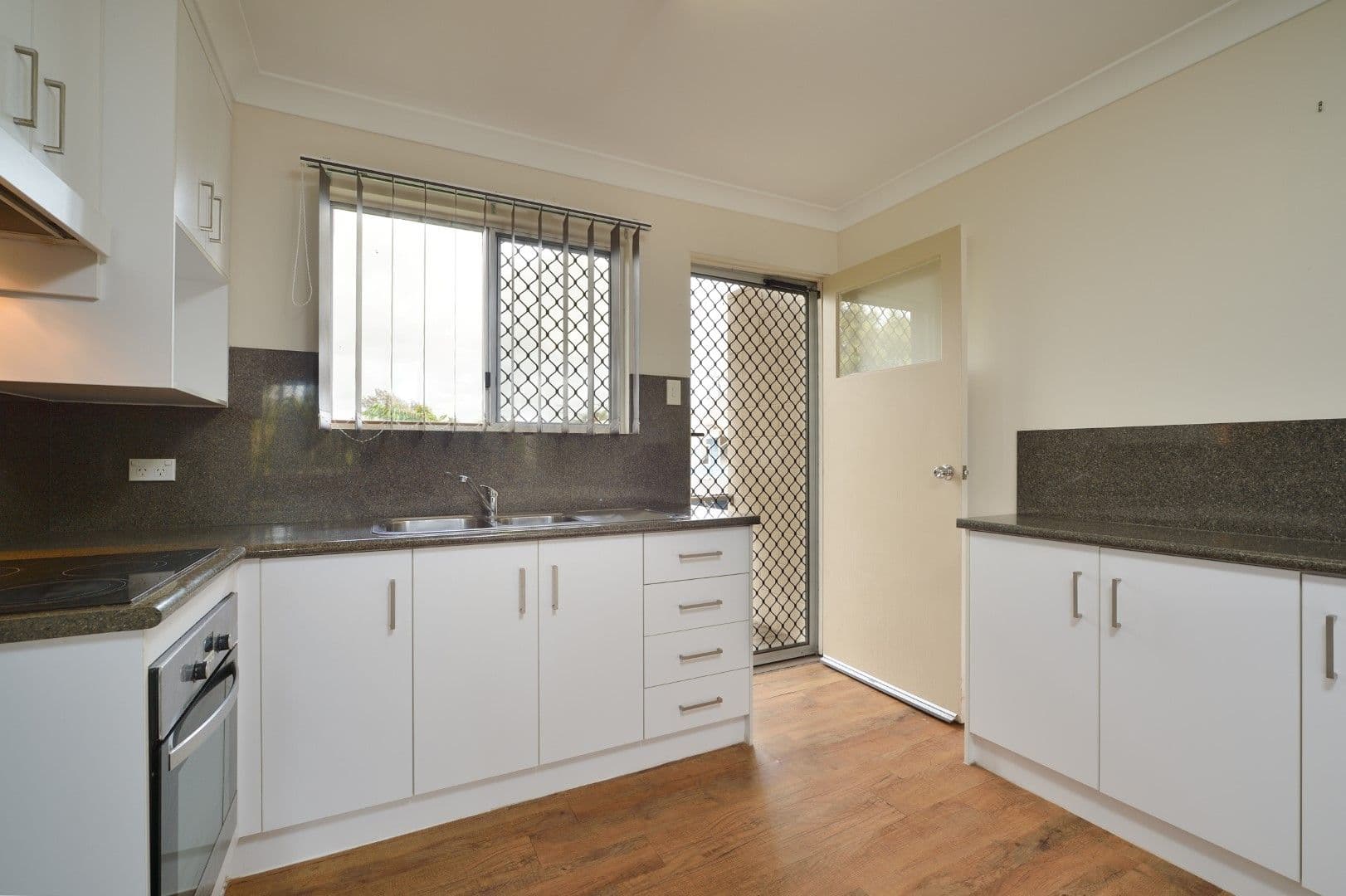 99 Barney Street, Barney Point QLD 4680, Barney Point - Thumbnail 5