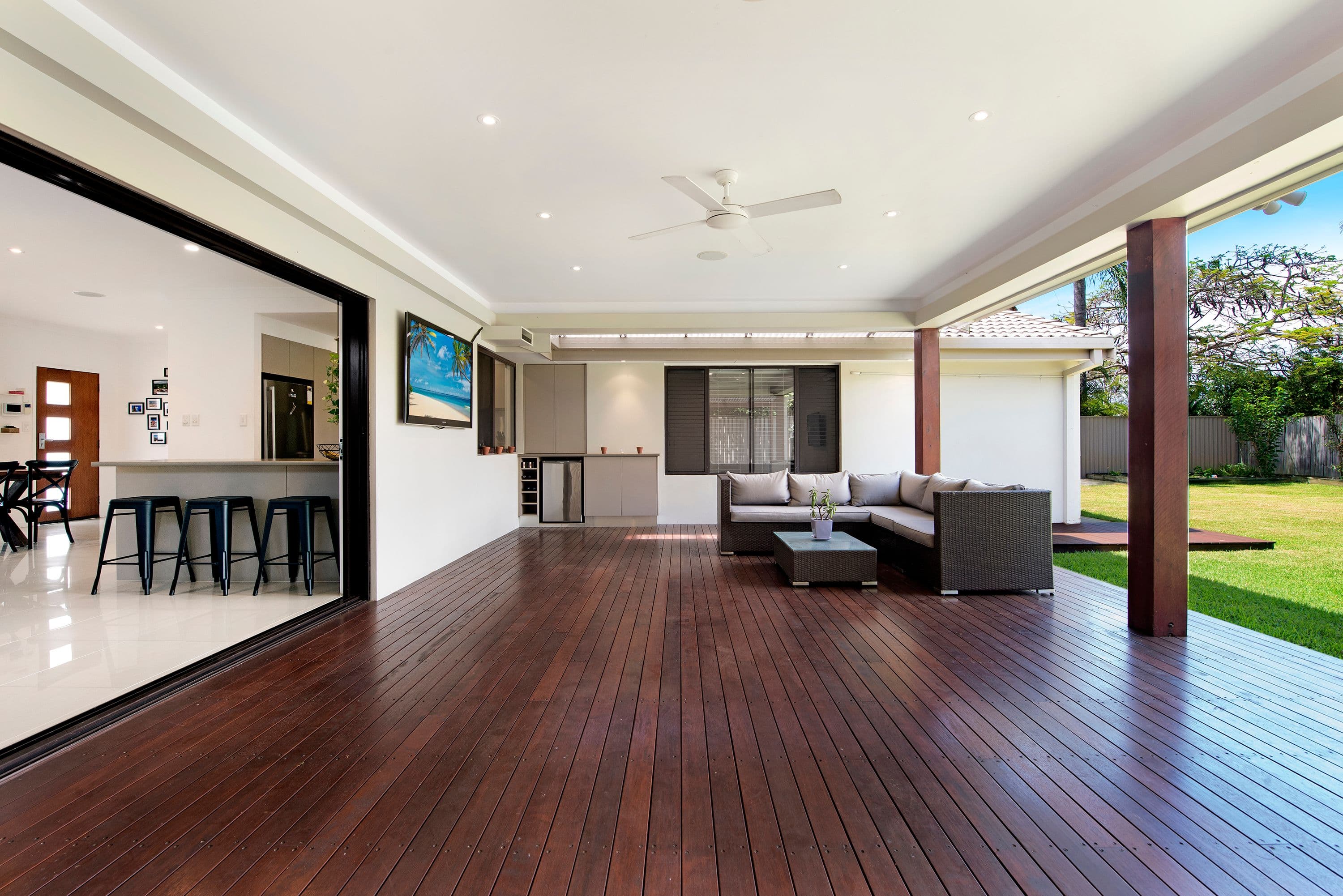 9 Wayfarer Avenue, Mermaid Waters QLD 4218, Mermaid Waters - Thumbnail 2