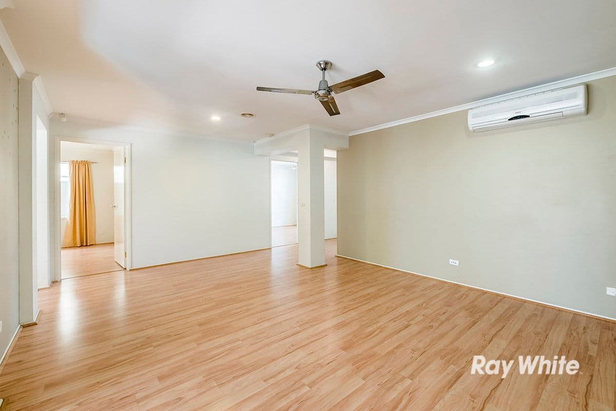 46 Central Parkway, Cranbourne West VIC 3977, Cranbourne West - Thumbnail 6