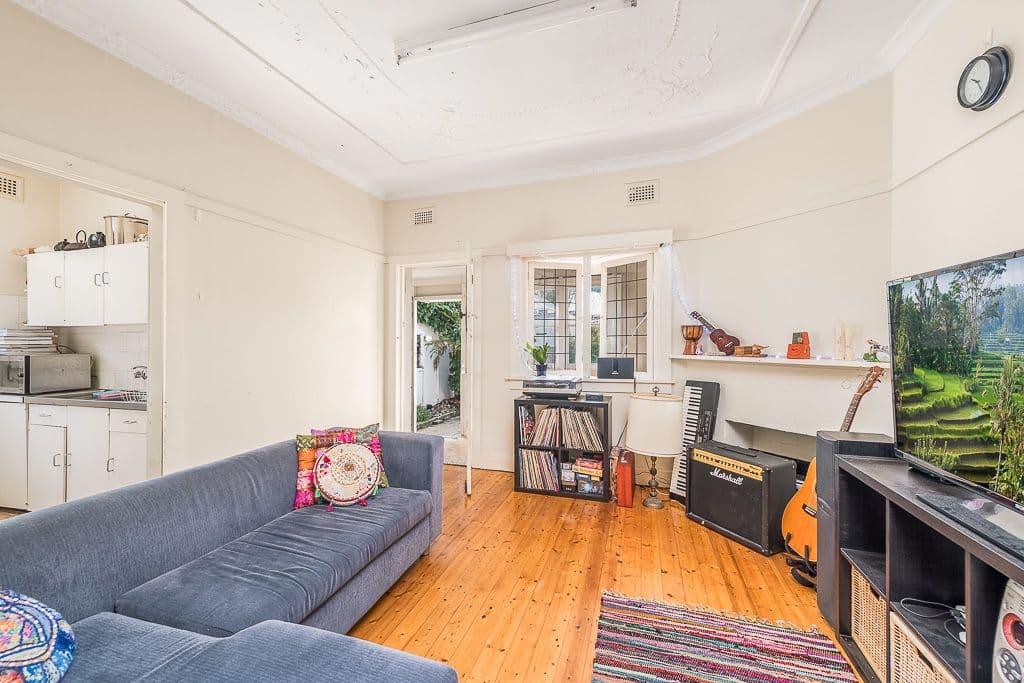11 Jarvie Avenue, Petersham - Thumbnail 2