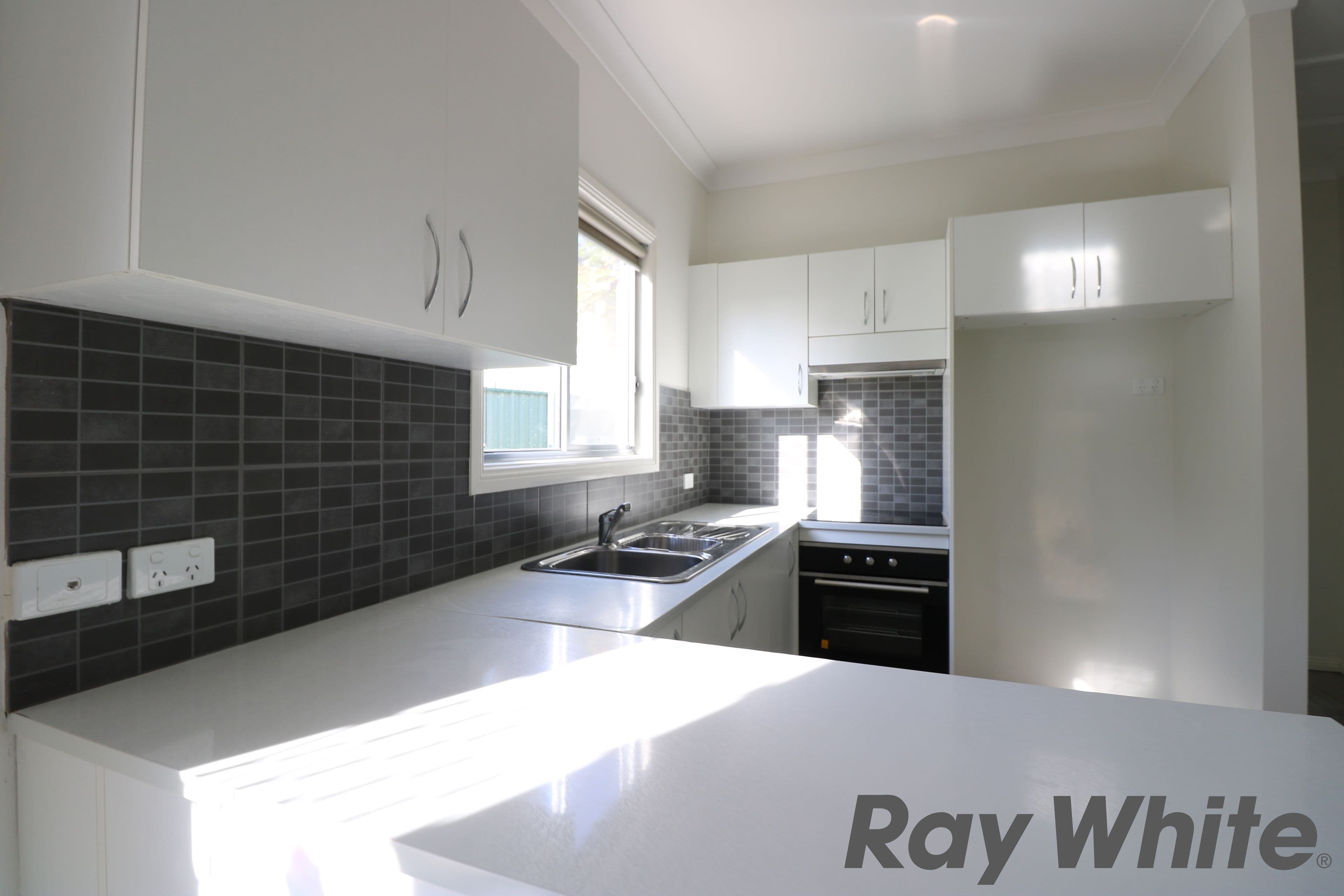 4a Larien Crescent, Birrong NSW 2143, Birrong - Thumbnail 3