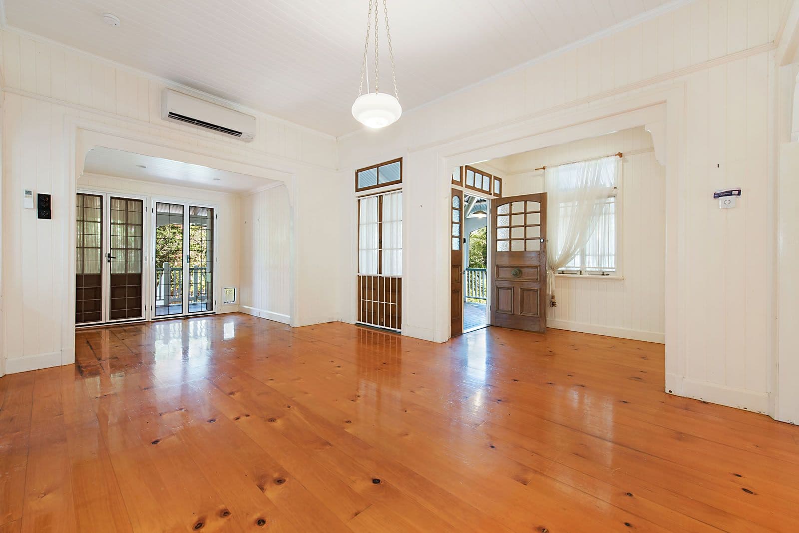 210 Long Street East, Graceville QLD 4075, Graceville - Thumbnail 3
