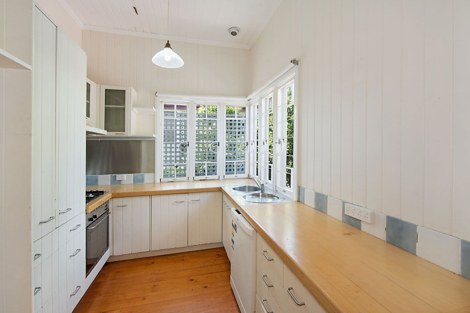 210 Long Street East, Graceville QLD 4075, Graceville - Thumbnail 4