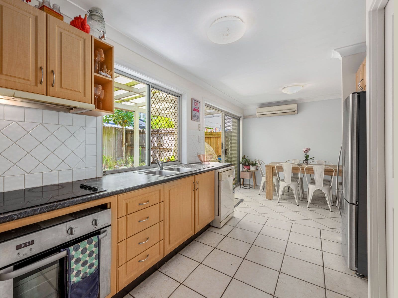 177 Riding Road, Balmoral QLD 4171, Balmoral - Thumbnail 3