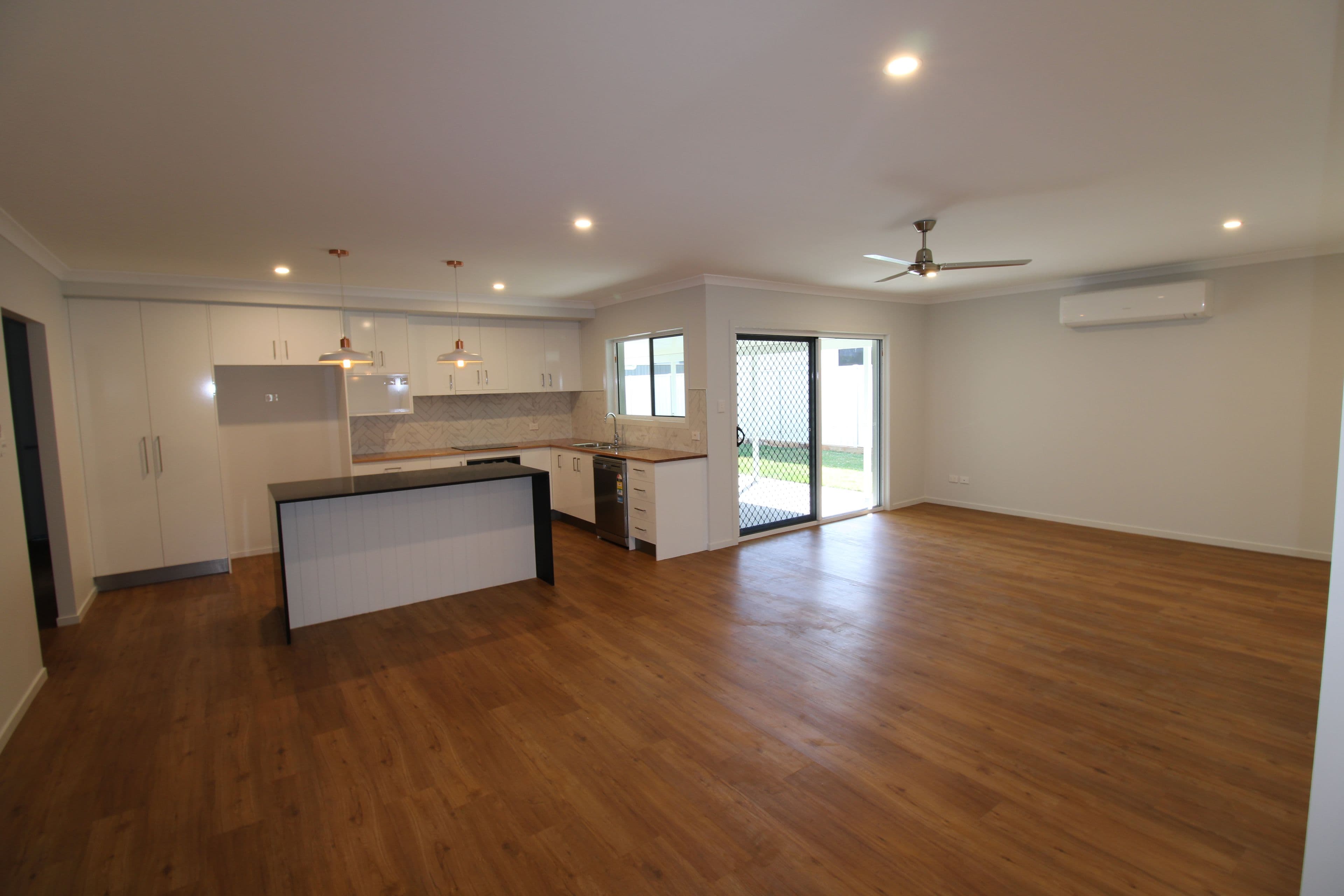 8 Longford, Emerald QLD 4720, Emerald - Thumbnail 5
