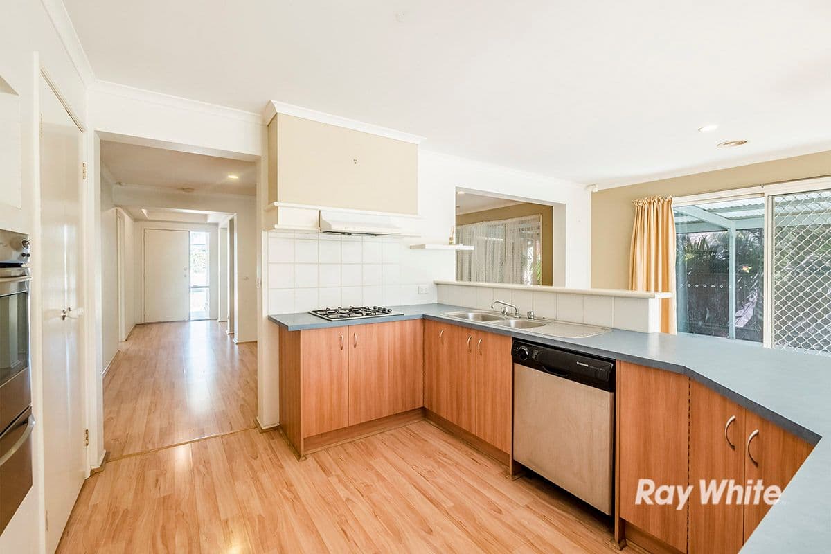 46 Central Parkway, Cranbourne West VIC 3977, Cranbourne West - Thumbnail 8
